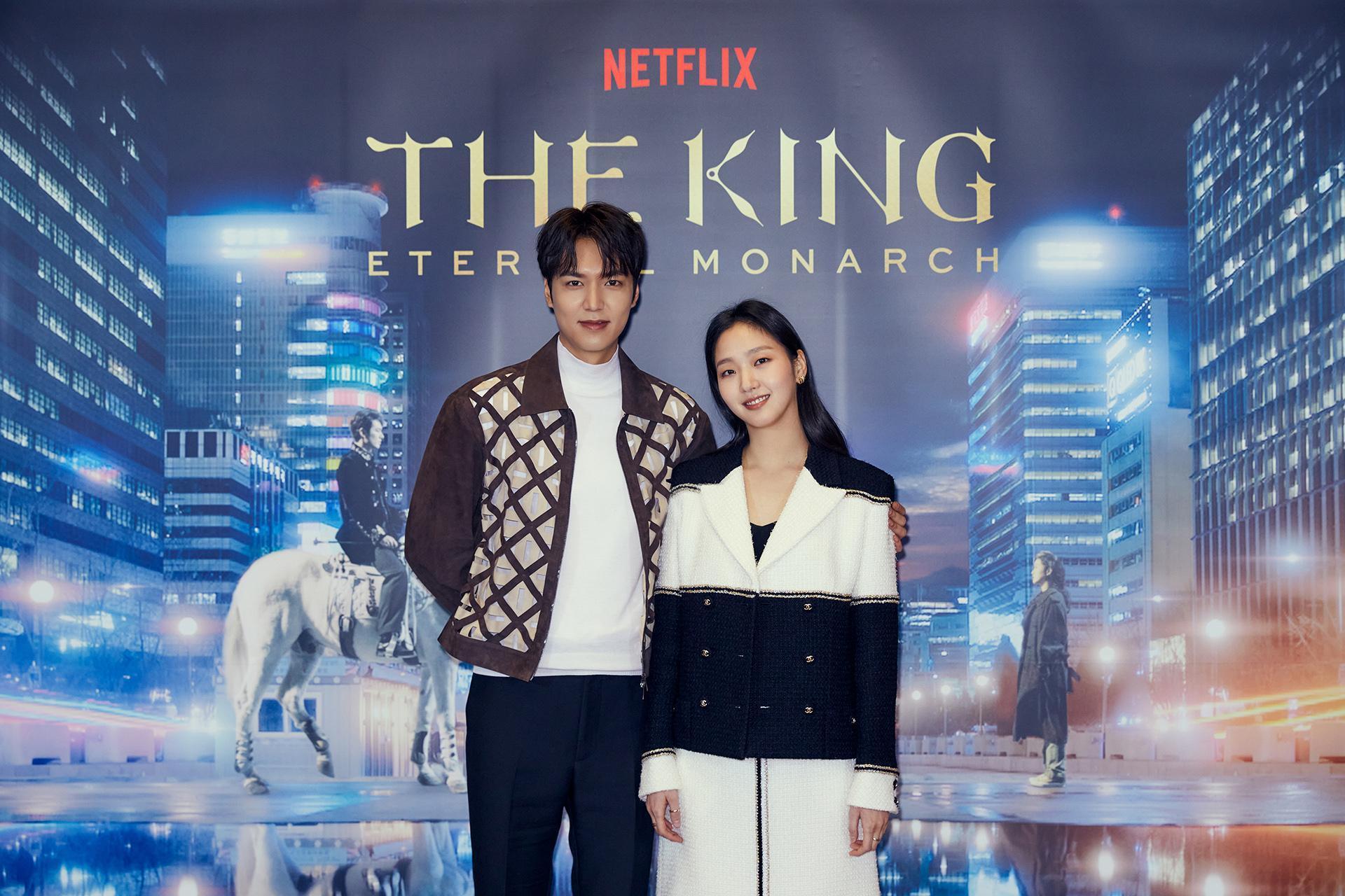 《The King:永遠的君主》將於明天播出,李敏鎬與金高銀為男女主角。(Netflix提供)