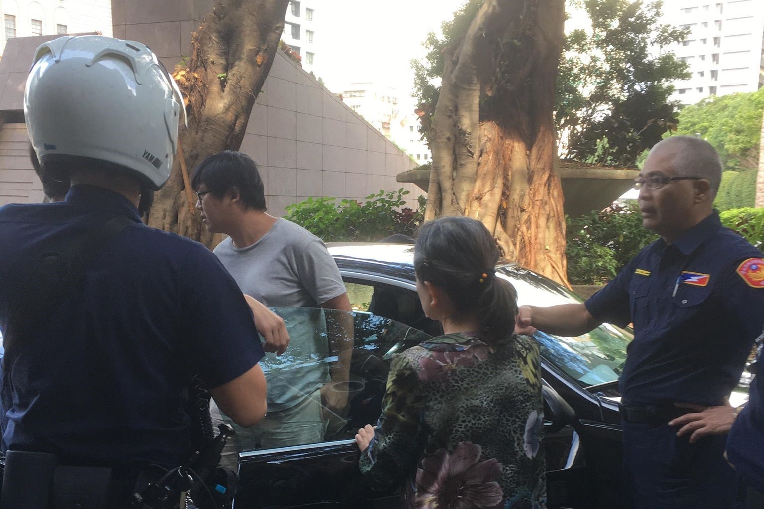 陳男因涉犯多起詐騙案,屢遭檢警通緝。(讀者提供)