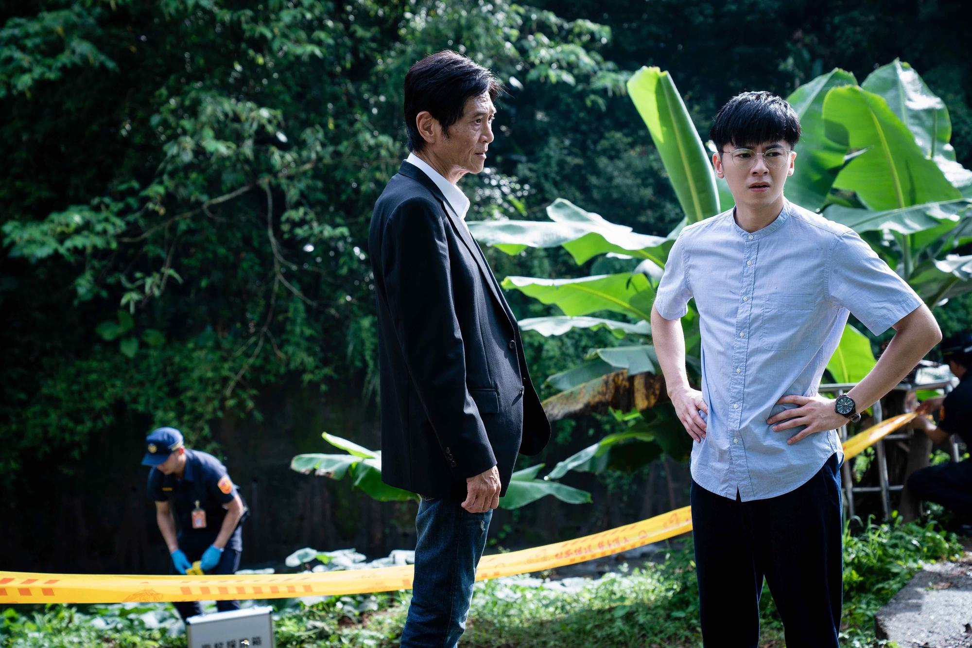 繼《靈異街11號》後,李國毅、喜翔《金愛演真探團》聯手查案。(LINE TV提供 )