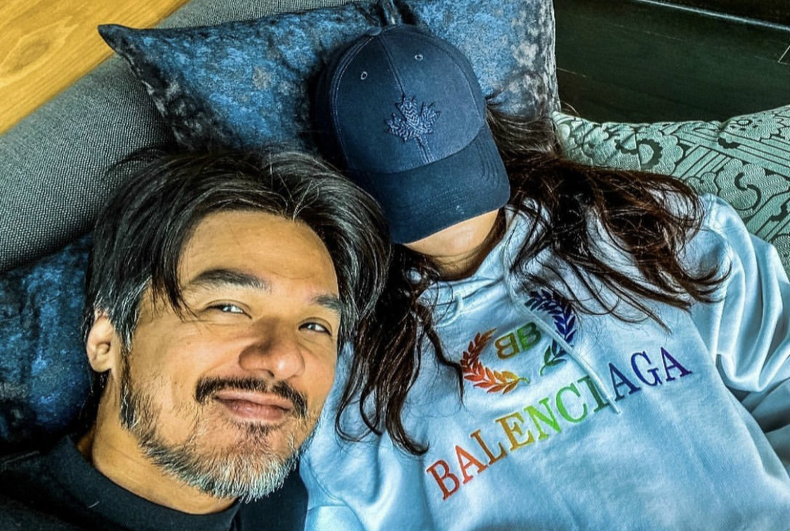 馮德倫貼出與舒淇的合照，不過照片中的舒淇卻以帽子掩蓋臉龐，舒淇留言問照片中女子是誰？（翻攝自馮德倫ig）