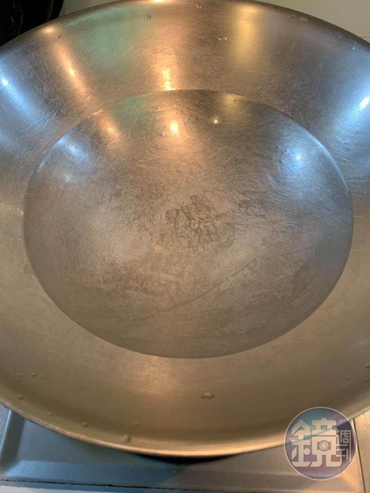 先煮滾一鍋水。
