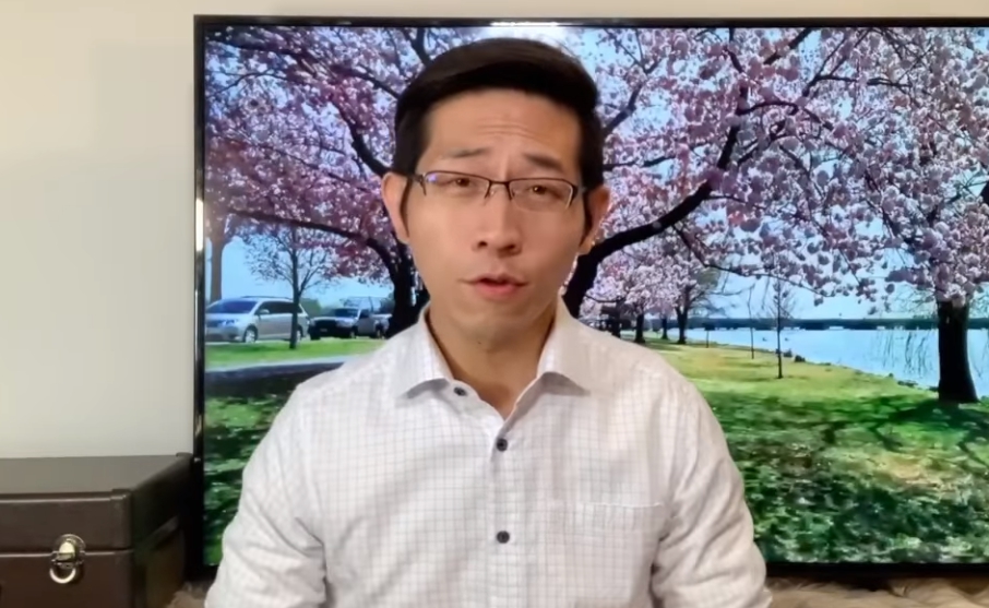 遭美國總統川普不滿開罵，張經義自拍影片強調，他身為一名記者問心無愧。（翻攝自張經義臉書）