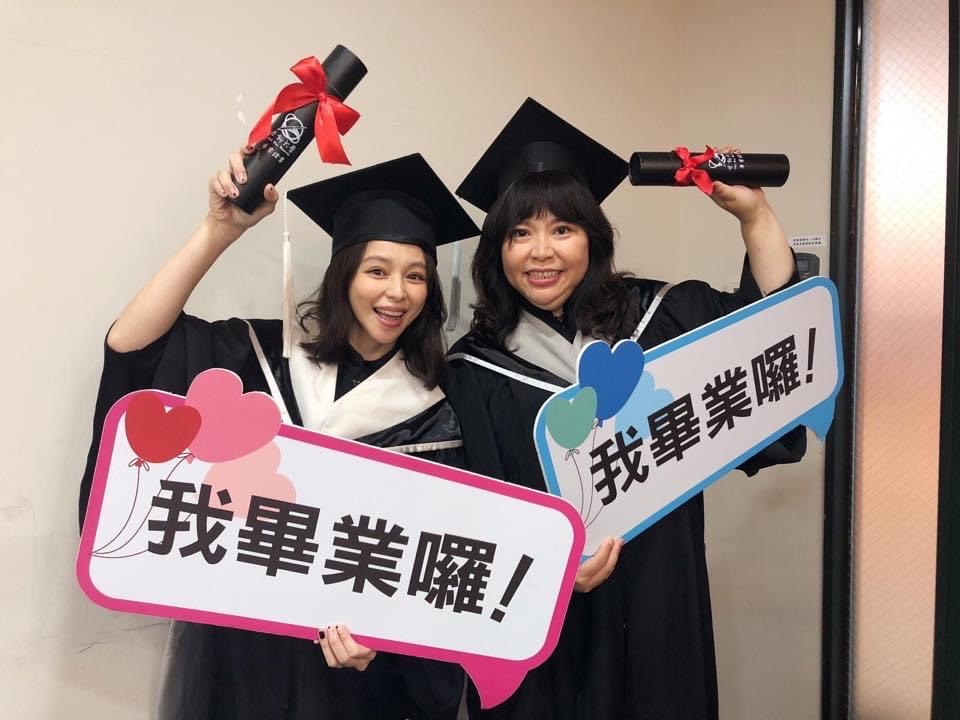 徐若瑄攻讀碩士期間，在家庭、事業、學業皆用心經營。（翻攝自徐若瑄臉書）