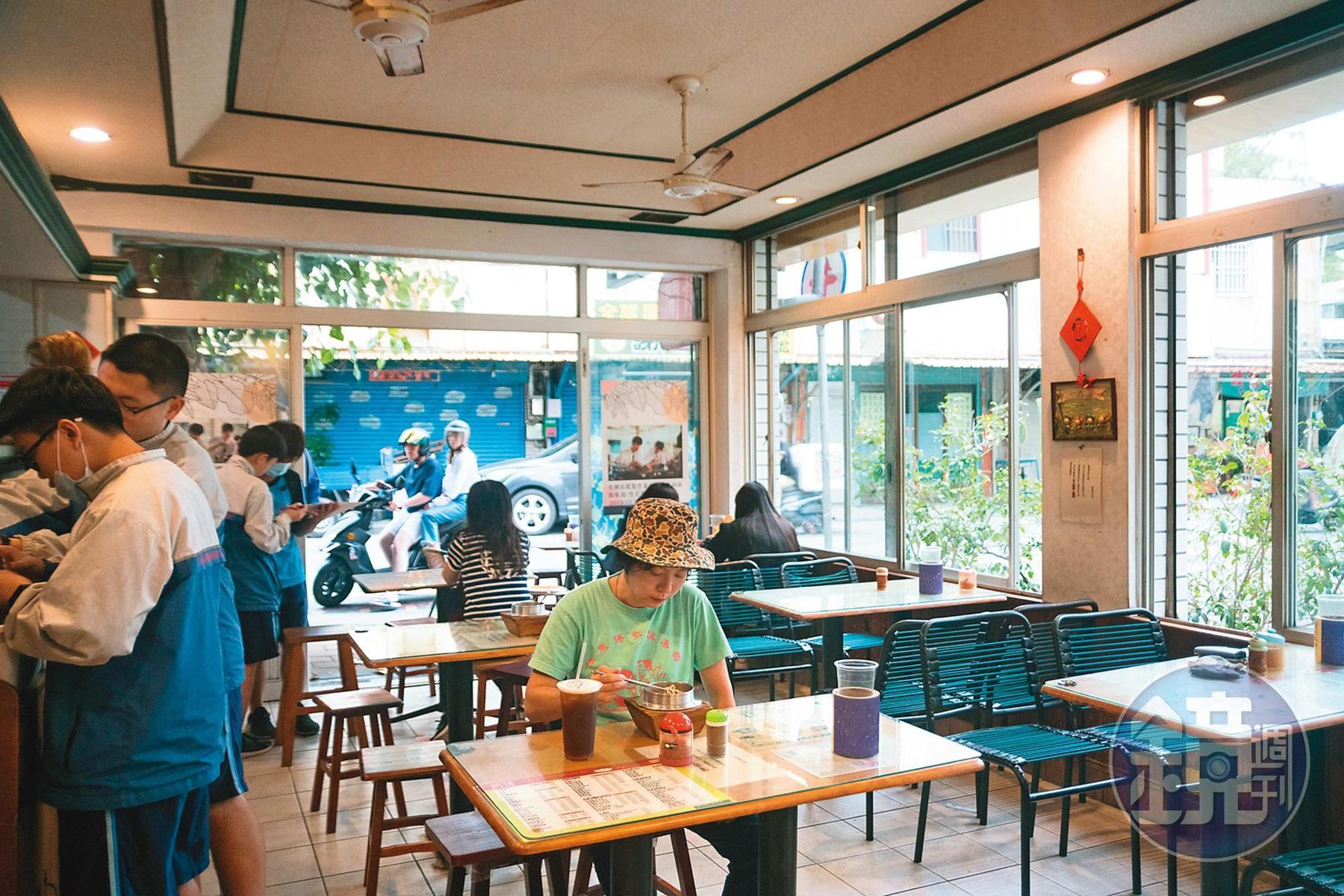 劇中李子維吃鍋燒意麵的地方;但他加的醋是道具,店內只有提供辣椒粉等調味料喔!