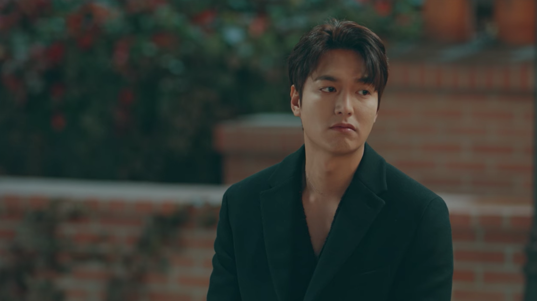 李敏鎬在《The King：永遠的君主》為何露出委屈表情，竟跟台灣美食有關係。（截圖自Netflix）