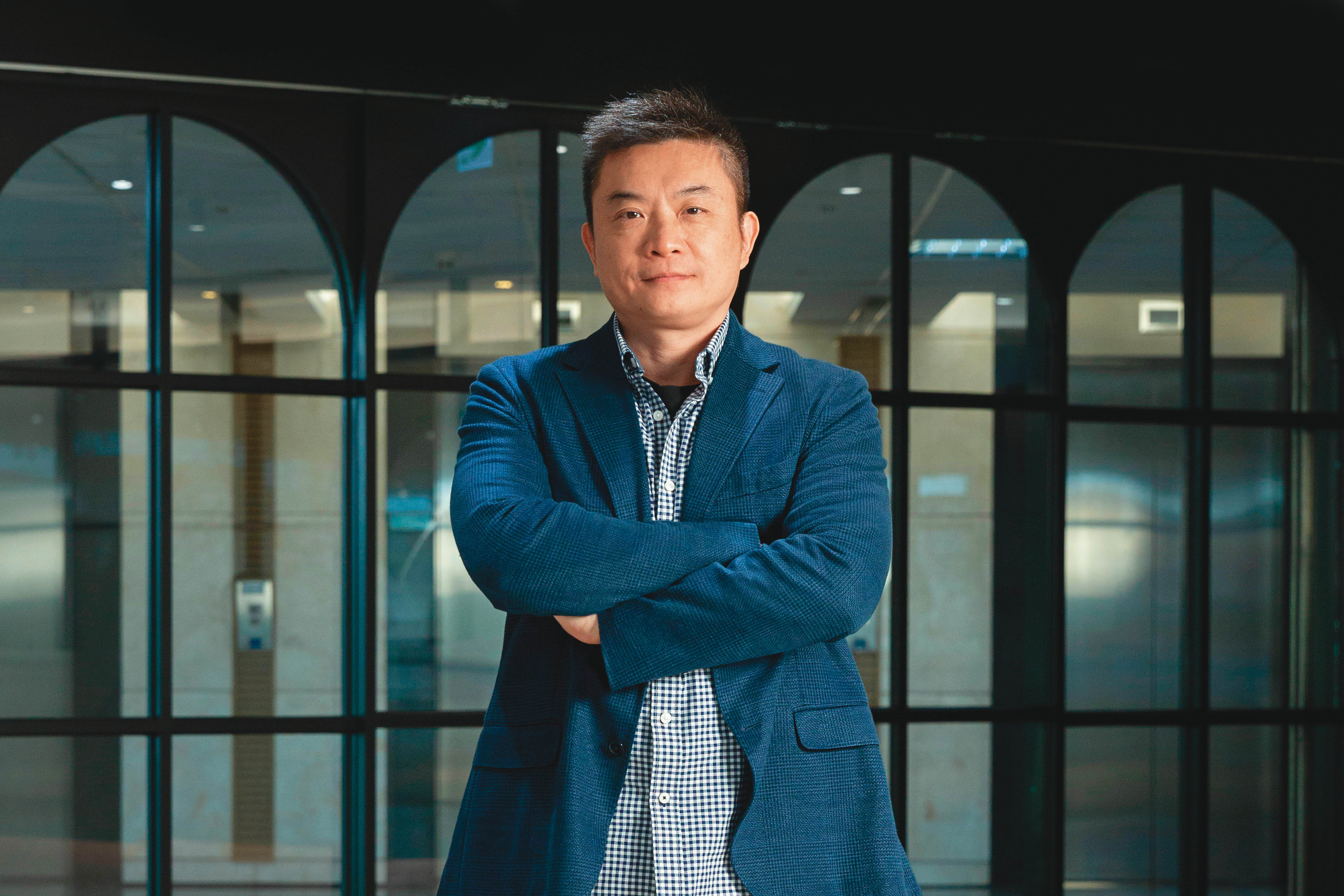 浪Live網紅製造部副總任國勇過去操作藝人,現在看中網紅趨勢,以團隊模式經營新人。