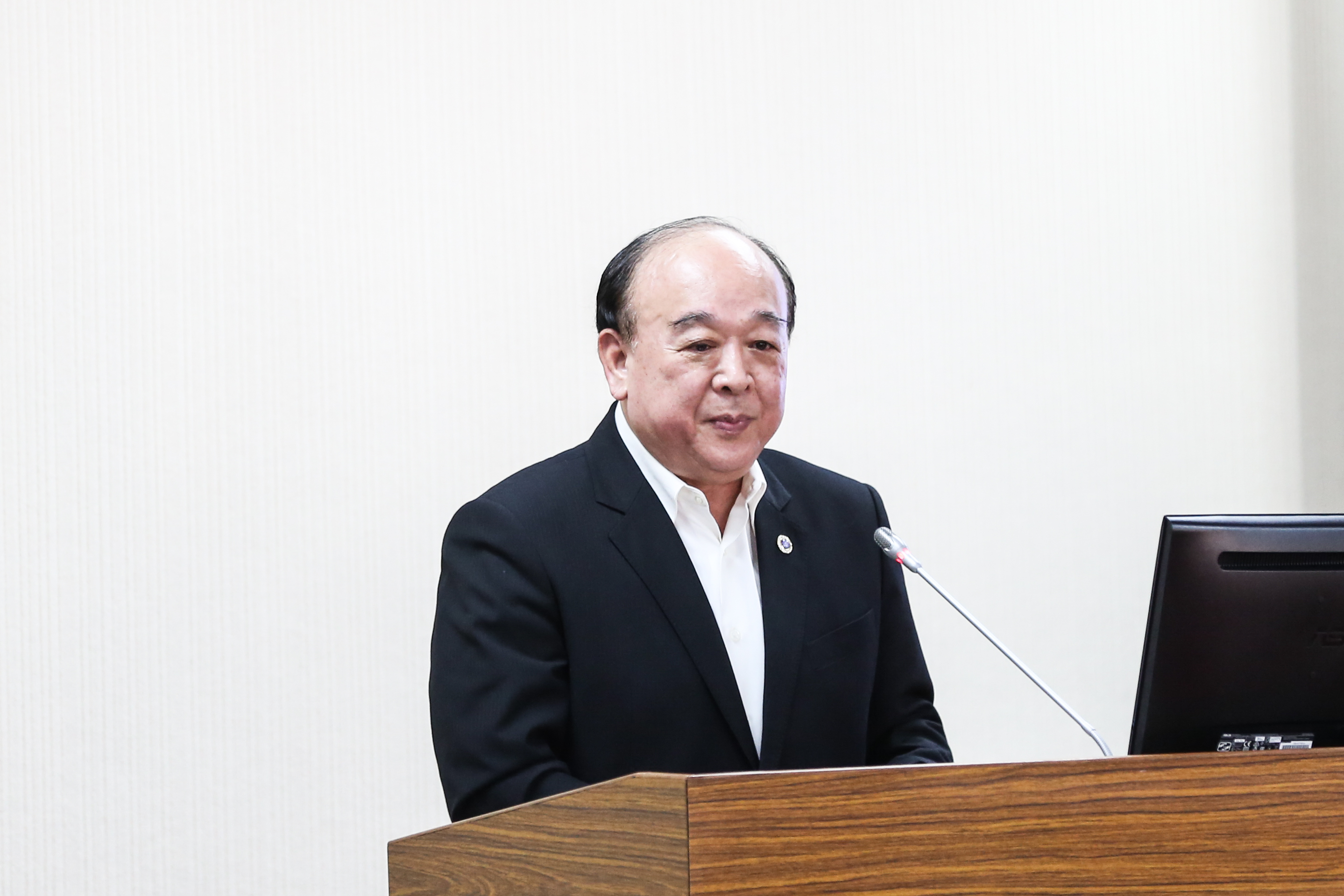 3月底立委吳斯懷質詢時，就曾提醒國防部要針對敦睦艦做好防疫超前布署，結果卻「不幸言中」讓不少人直呼「神預言」。（本刊資料照）