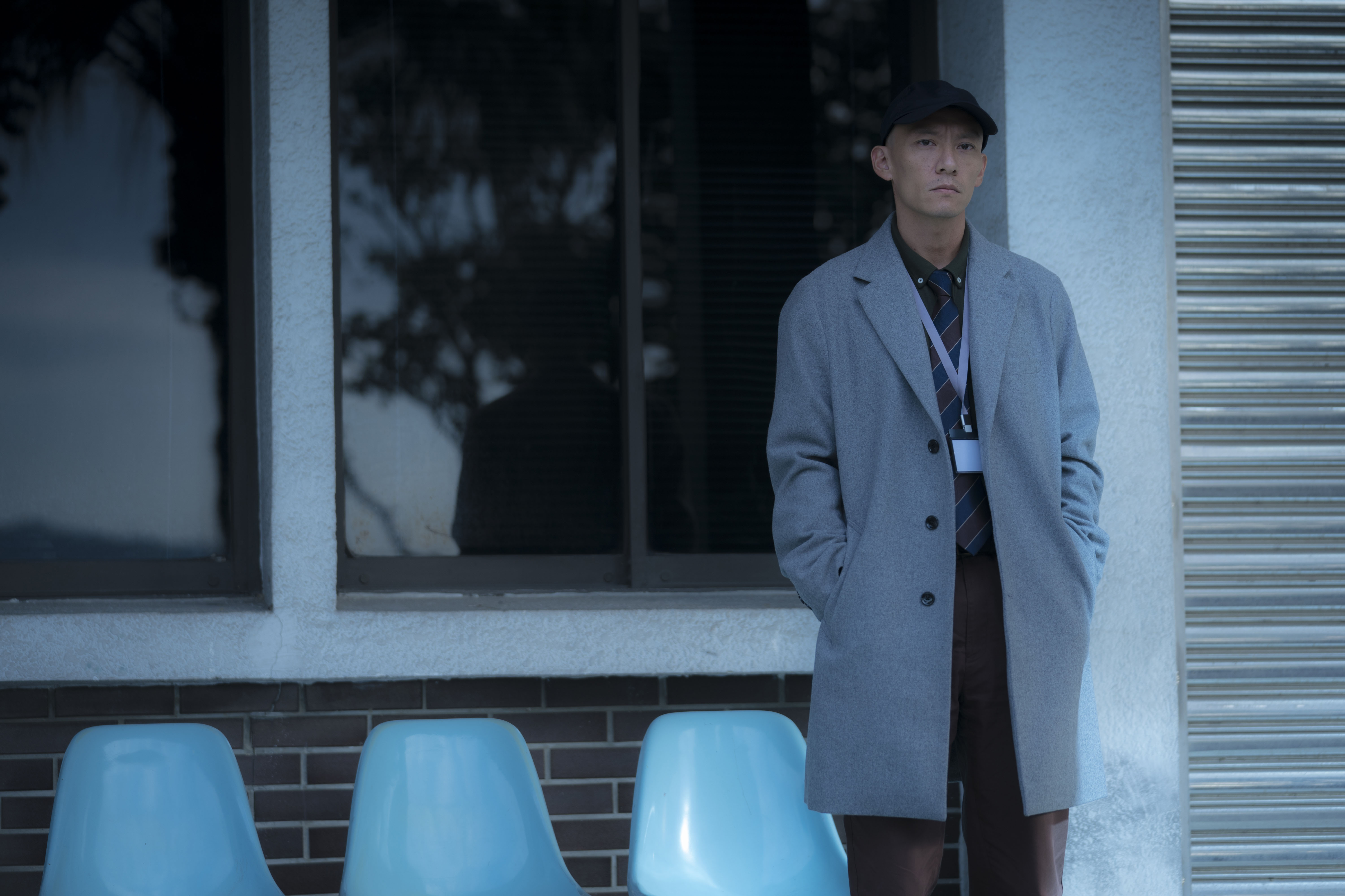 張震不僅首度與導演程偉豪合作,也是第一次挑戰扮演檢察官角色。(威視提供)