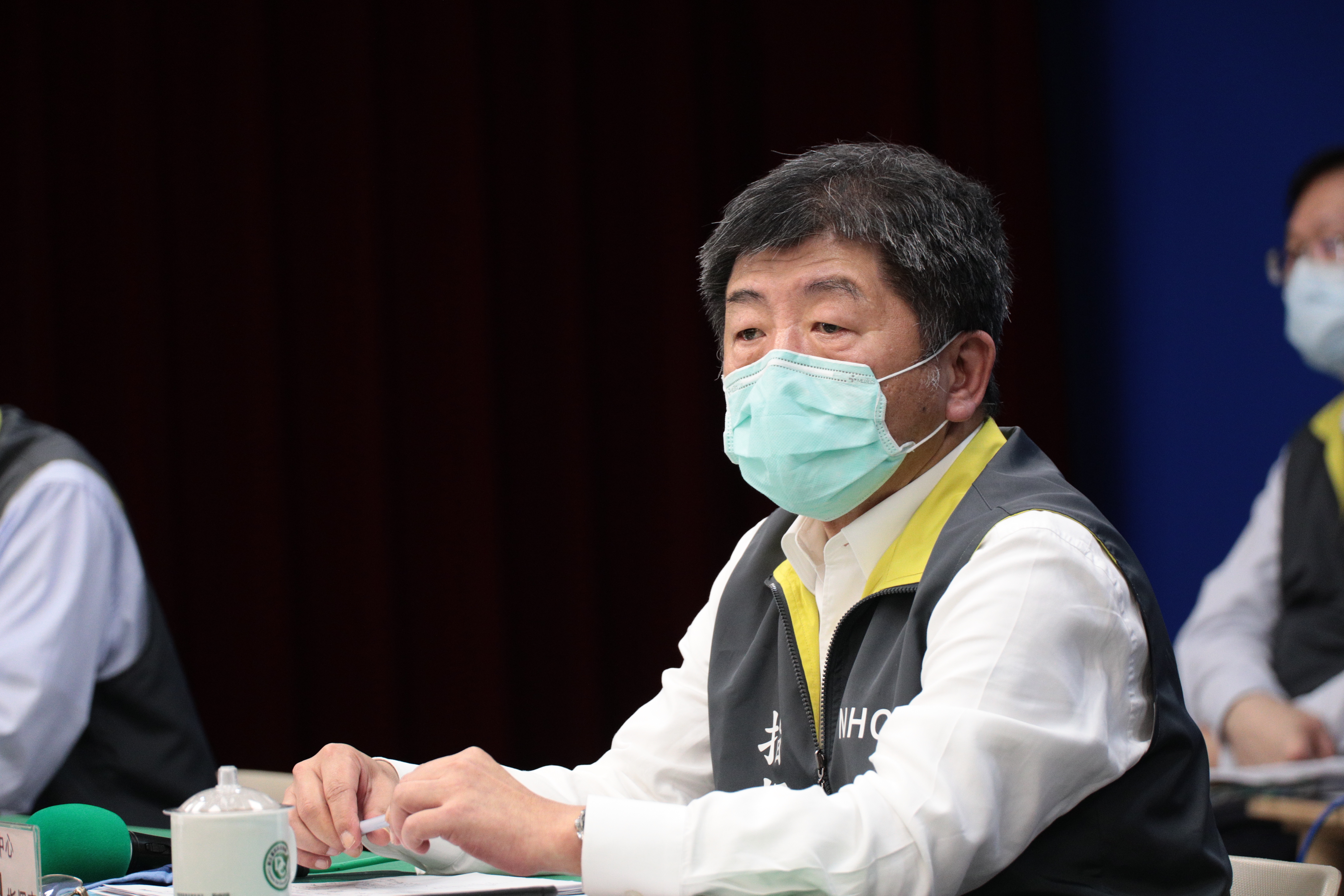 陳時中（圖）分享親身當兵經驗，指過去在軍中連吃壞肚子不敢講，擔心講了會害整排、整連休假受影響，「以後在那個班很難存活。」（中央疫情指揮中心提供）