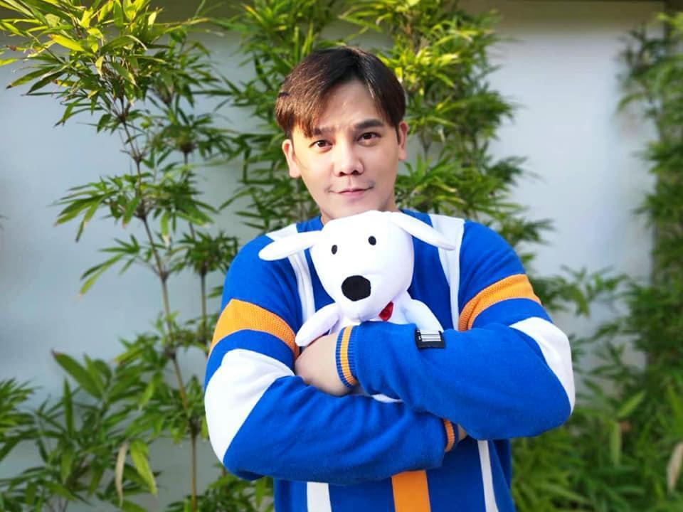 盧學叡和公司理念不合遭冷凍，演藝事業走下坡，陷入人生低潮，曾一度試圖輕生。（翻攝自盧學叡臉書）