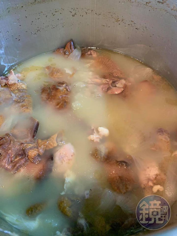 滾煮8小時後的樣子。