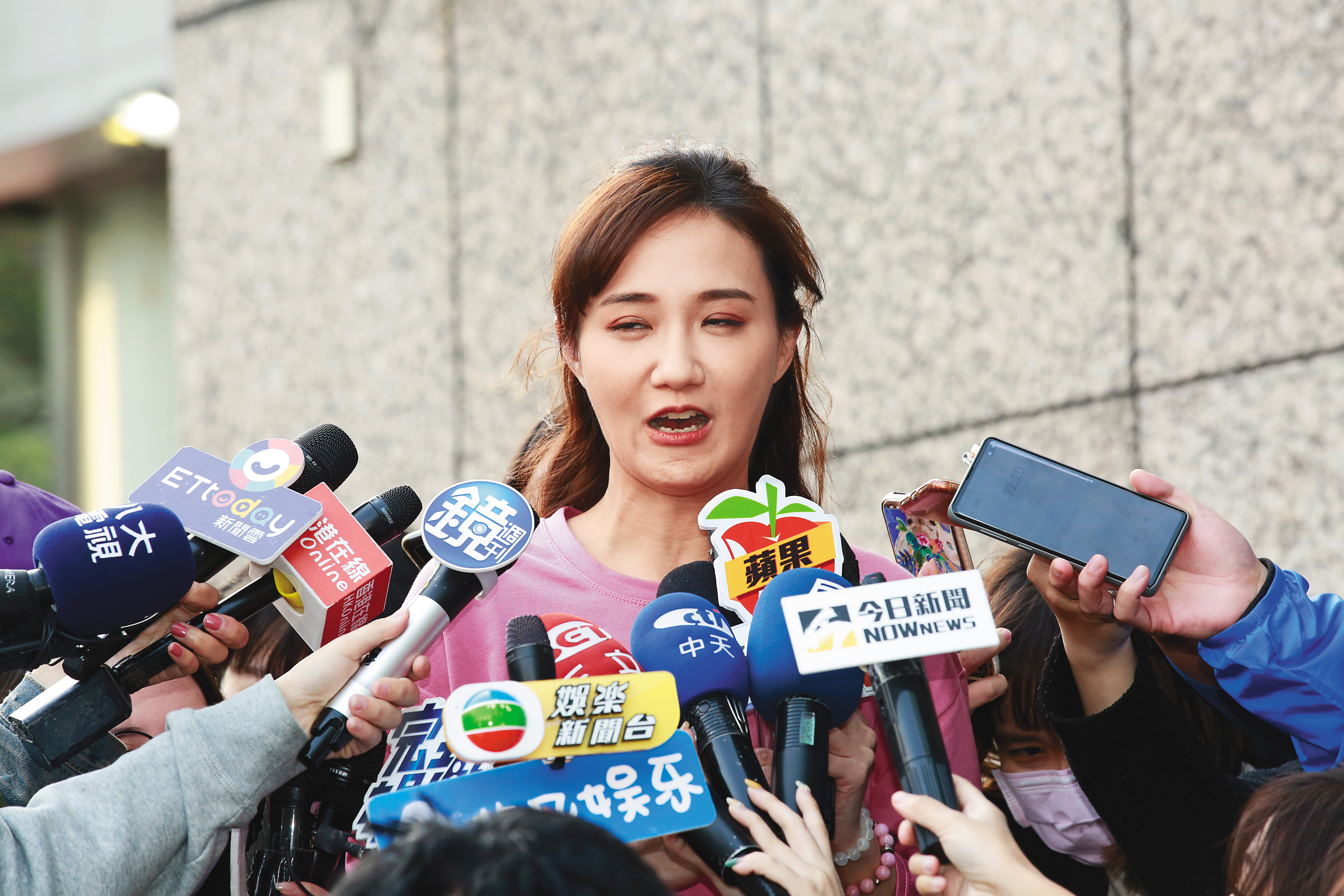 雖然夫妻關係經營失敗，何妤玟忙著公開數落對方不足之餘，對於自身也有多作反省。