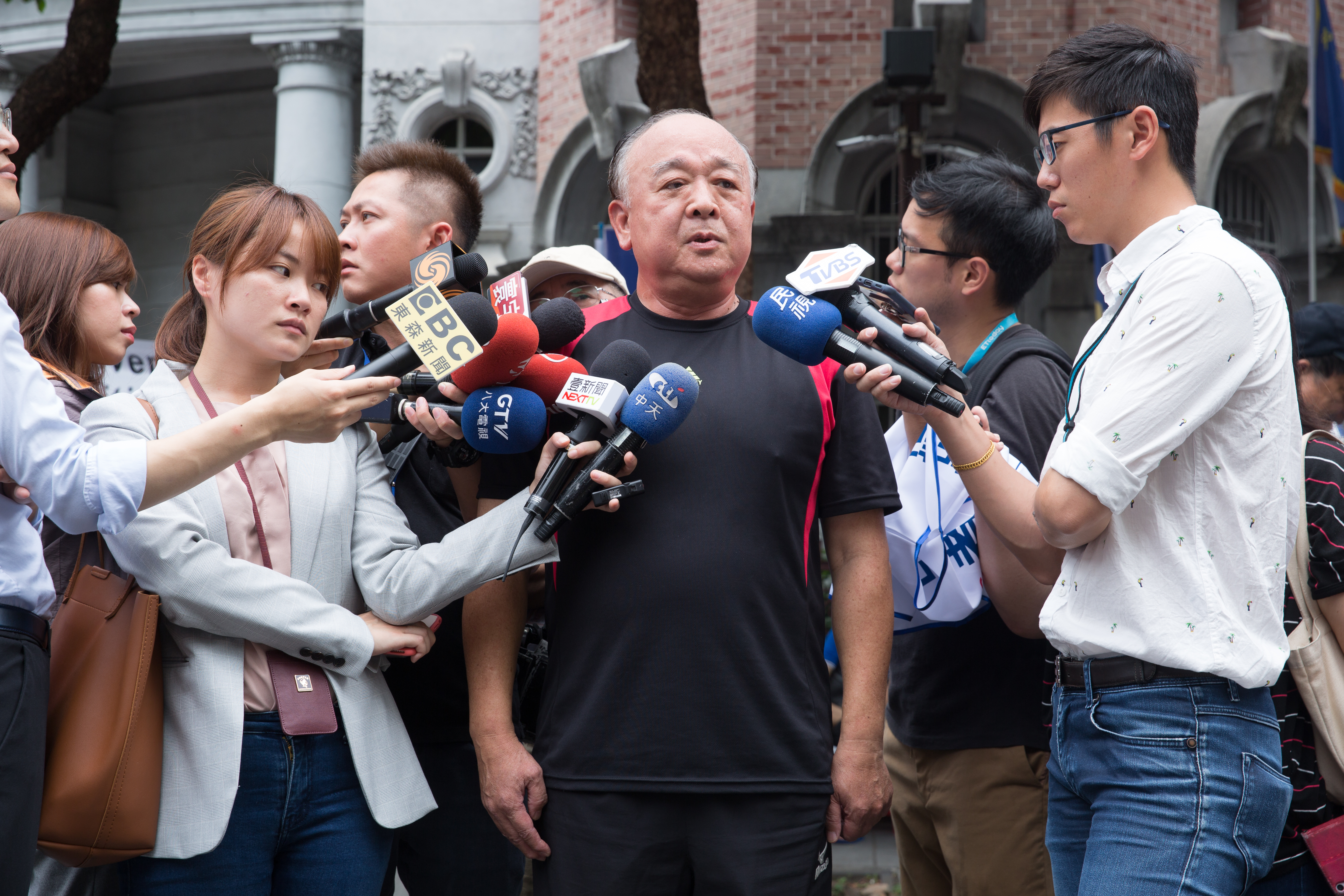 吳斯懷被問到為何當時意識到要「超前部署」，強調都是靠著從軍44年來的經驗判斷，加上從美軍羅斯福號染疫所體認的。（本刊資料照）