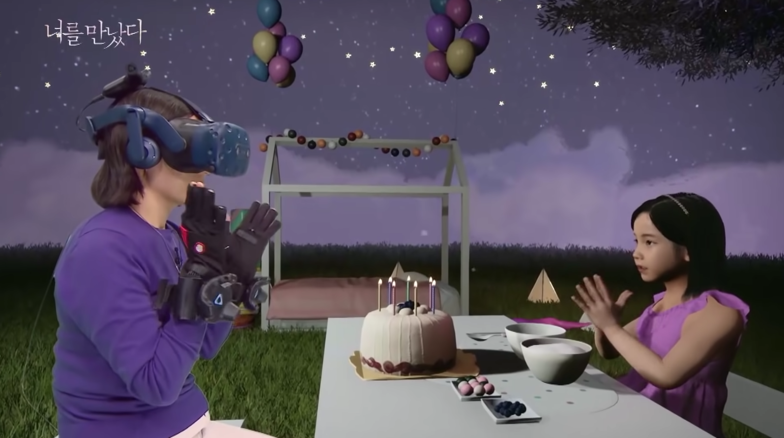 VR人文紀錄片《遇見你》裡，母女慶生的畫面讓在場的家人與工作人員都感動得哭不停。（截圖影片）