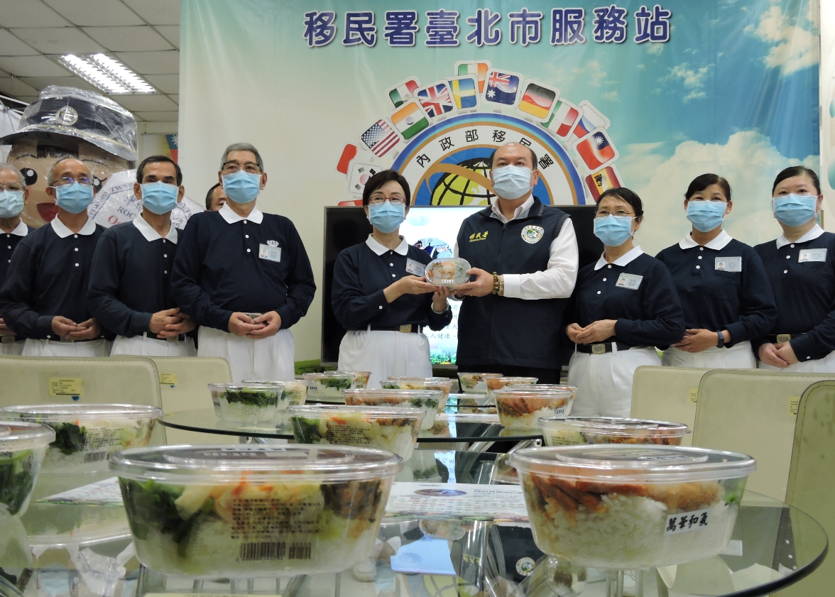 慈濟基金會呼籲，五穀雜糧是天地滋養人類最好的糧食，人人茹素有益身心健康。（慈濟基金會供）