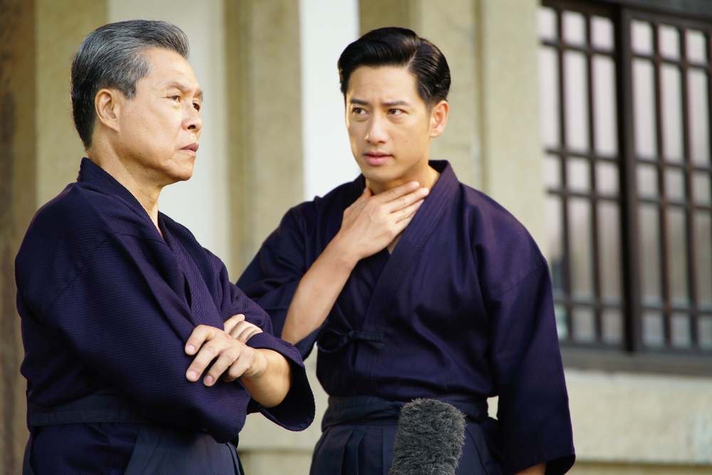 為求拍攝逼真，劇組特地安排周孝安到劍道場進行訓練，學習基本的劍道腳步。（公視提供）