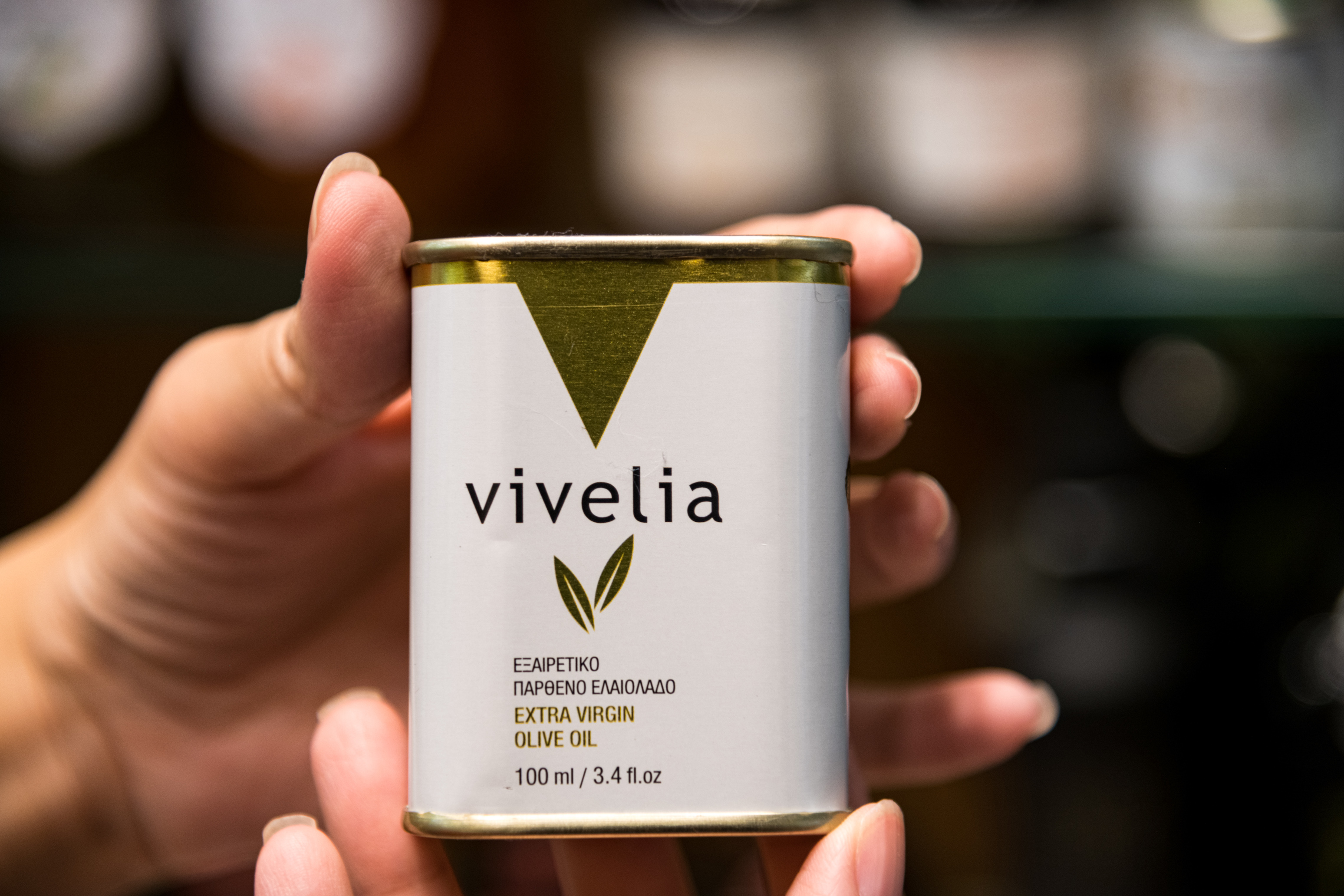 造型小巧可愛的鐵罐橄欖油，很適合當伴手禮。（3.1歐元／罐，約NT$106）