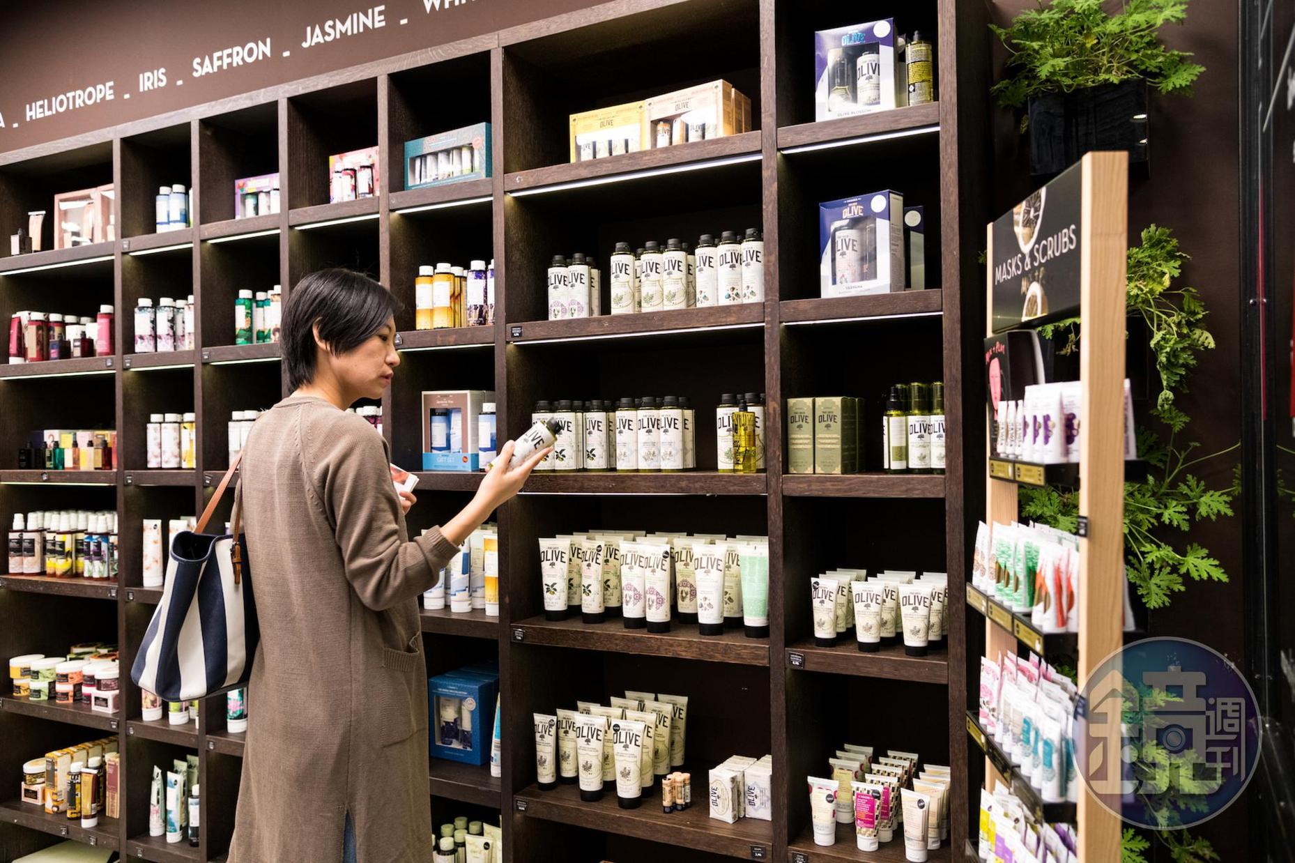 「Korres」是希臘的國民藥妝品牌,特別強調純天然植物性原料。