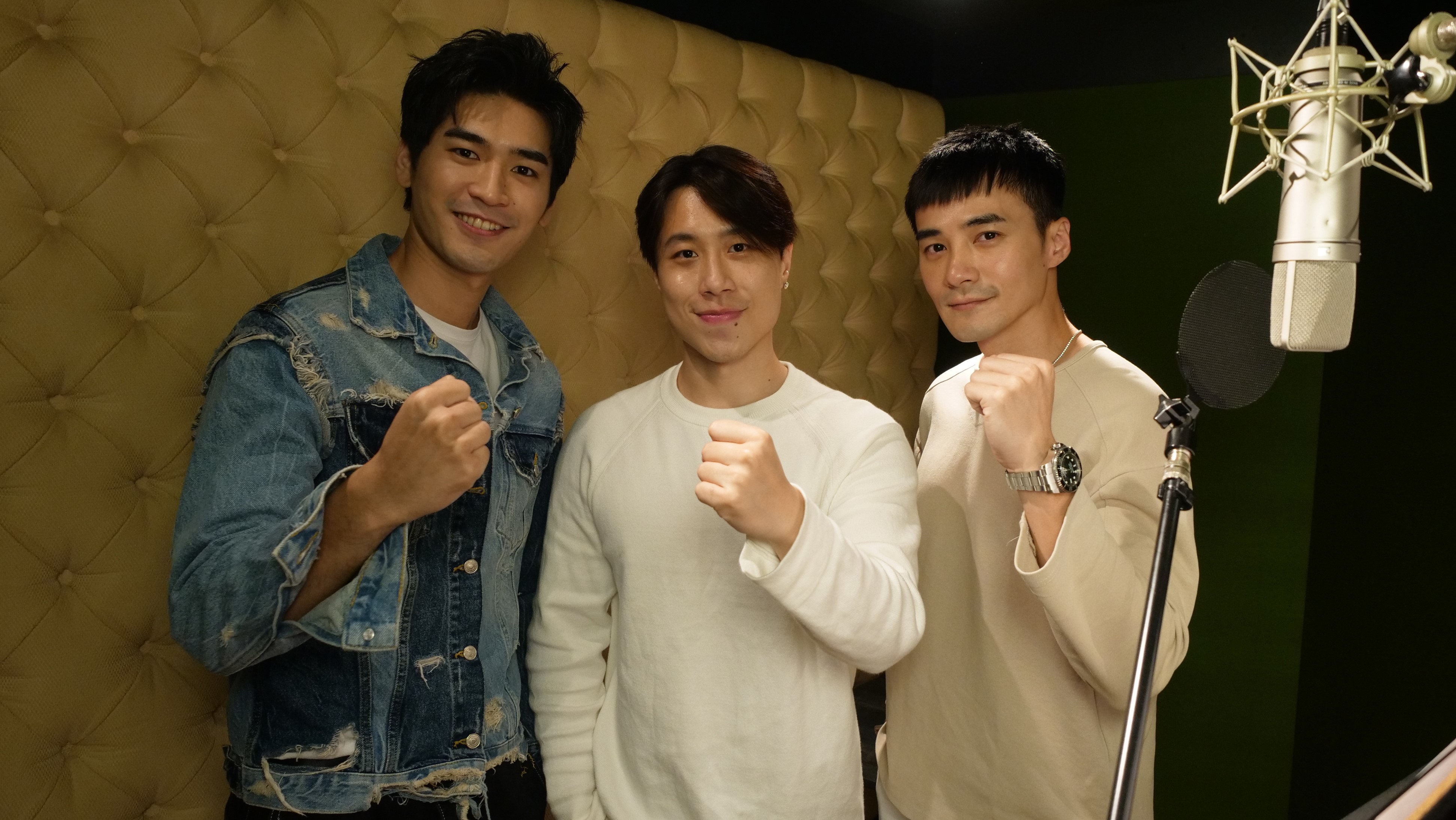 涂善存（左起）、孫自佑、是元介3人合力錄製〈有愛的地方〉，為第一線醫護人員打氣。（滿滿額提供）