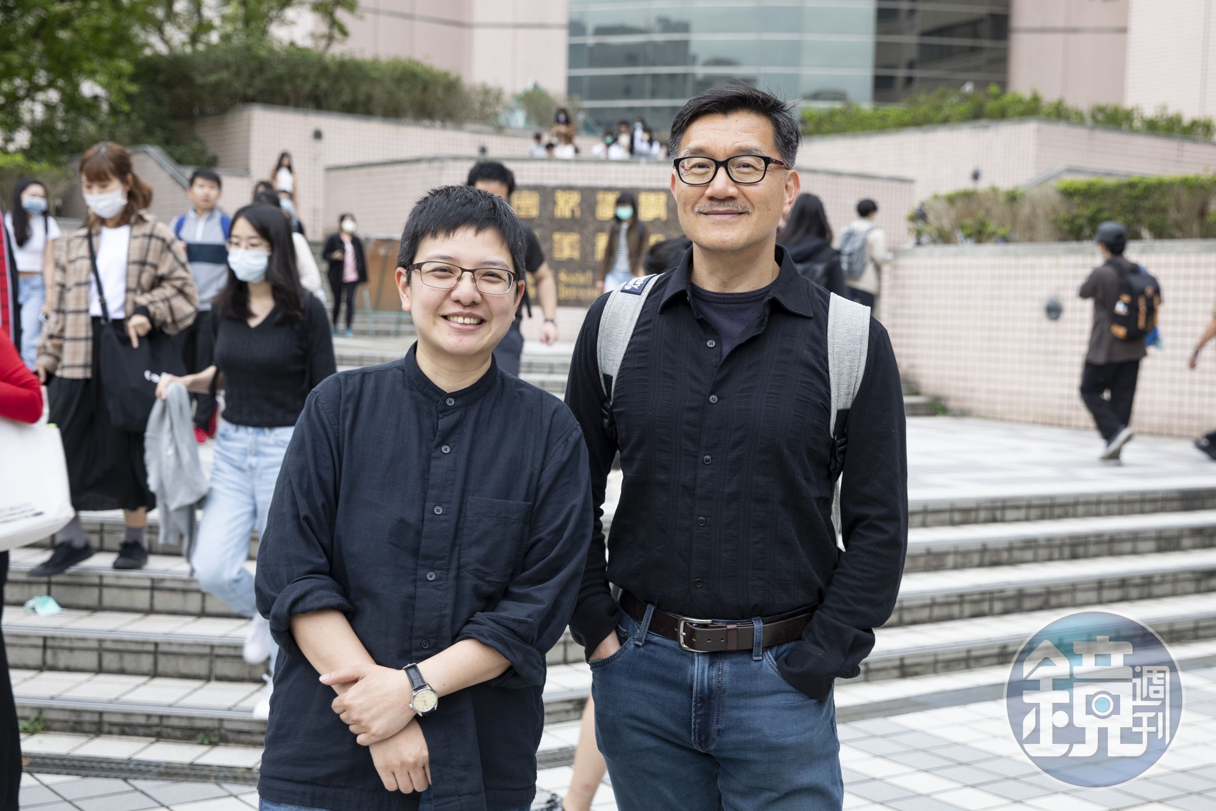 王增勇（右）和楊蕙如（左）是政大社工所的師生。