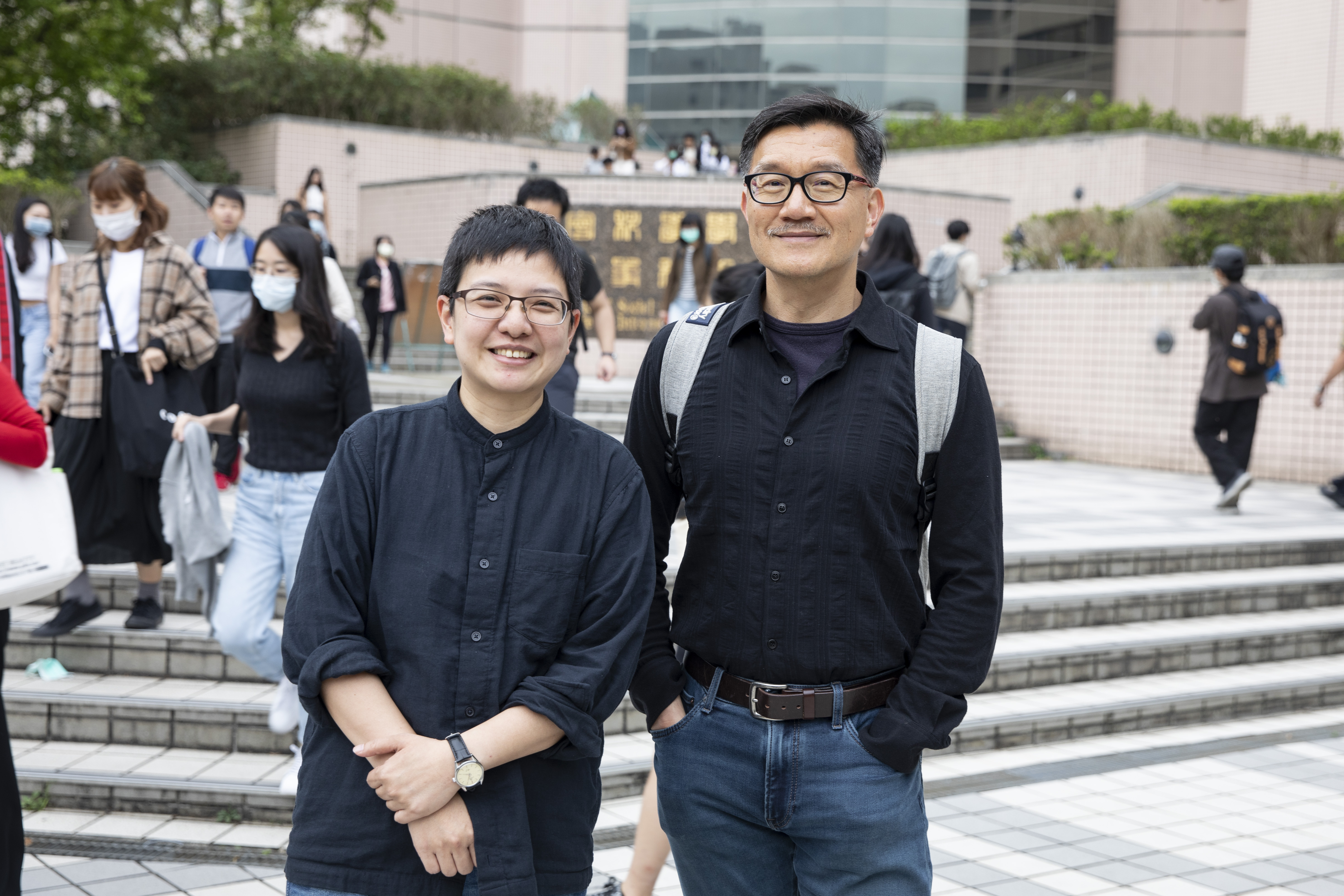 王增勇（右）和楊蕙如（左）是政大社工所的師生。