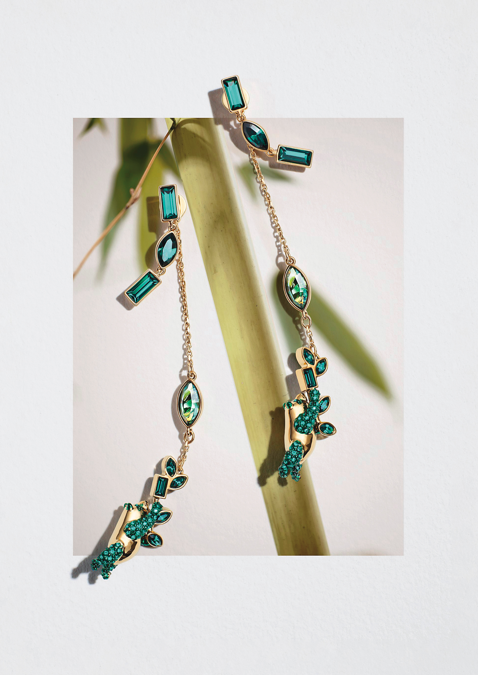 ATELIER SWAROVSKI BAMBOO系列穿孔耳環,NT$16,900。(SWAROVSKI提供)