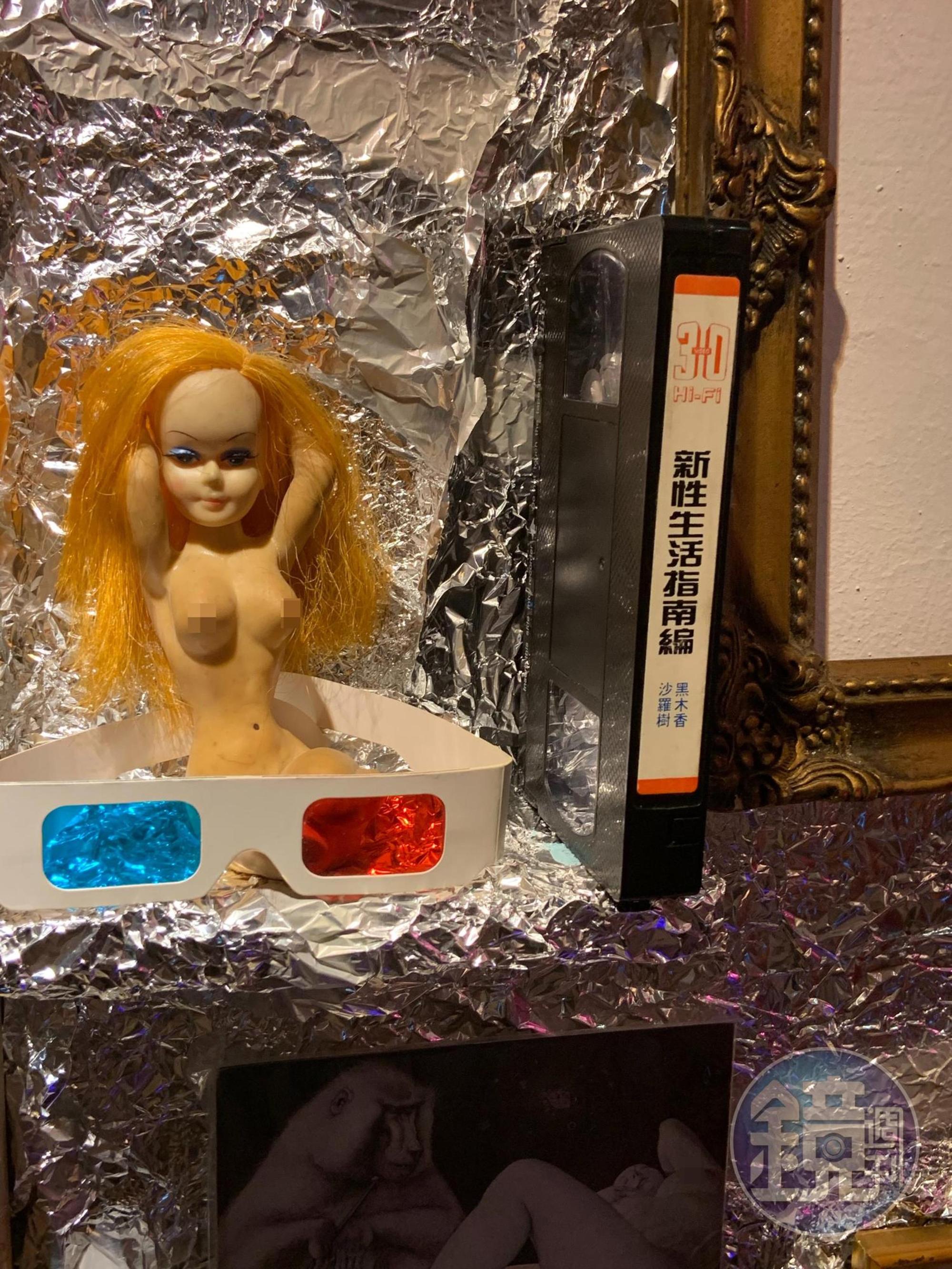 村西透在80年代拍攝的3D A片，在台灣也有盜版，並配有紅藍眼鏡，標籤上還標名女主角為黑木香。