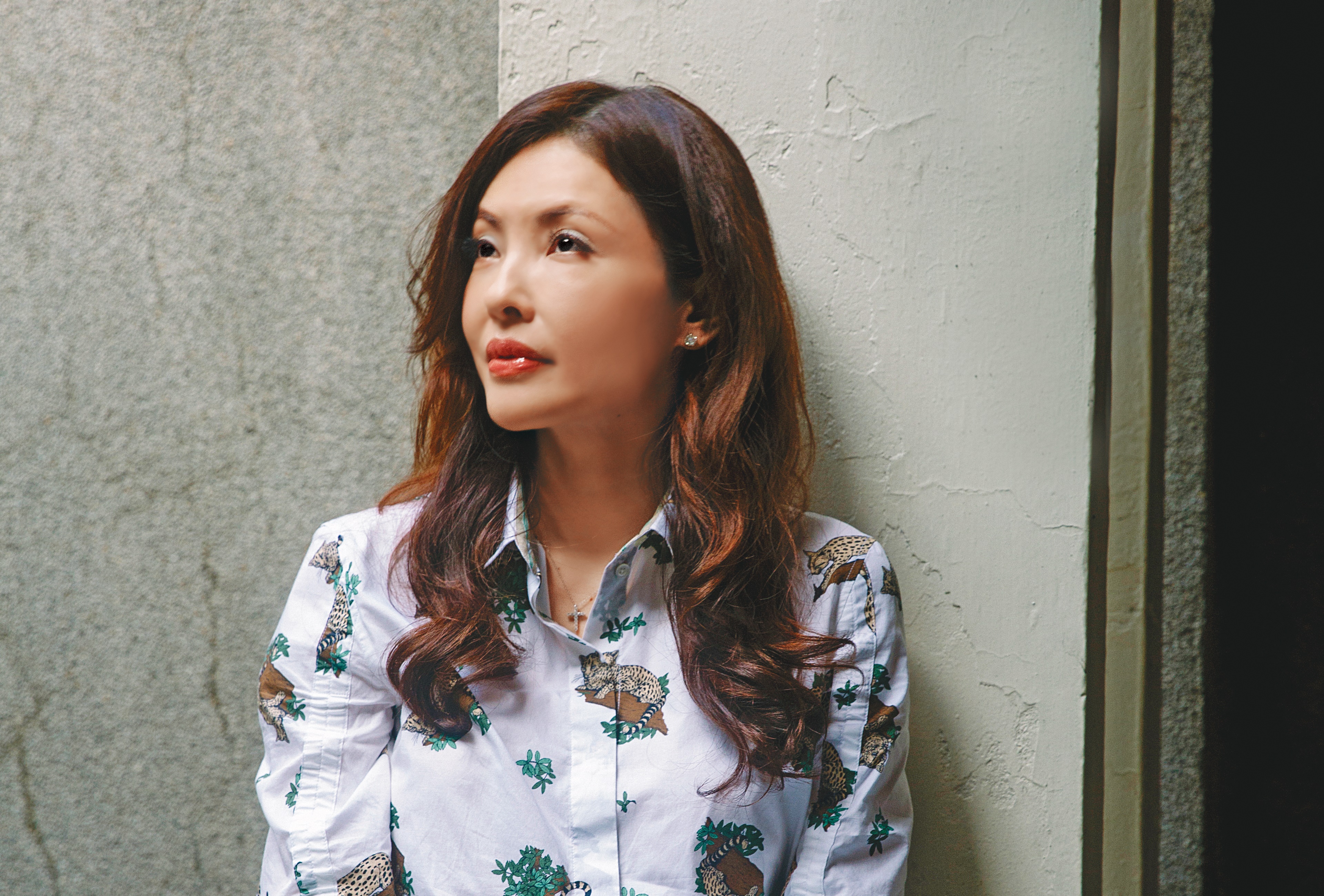 戲裡強悍、戲外其實傳統溫柔的何如芸，最希望在幸福家庭中相夫教子，然而十六年婚姻最終仍然破裂，她淚訴自己對孩子沒有決定權，如果撫養部分談不攏，她就要打官司爭取權益。