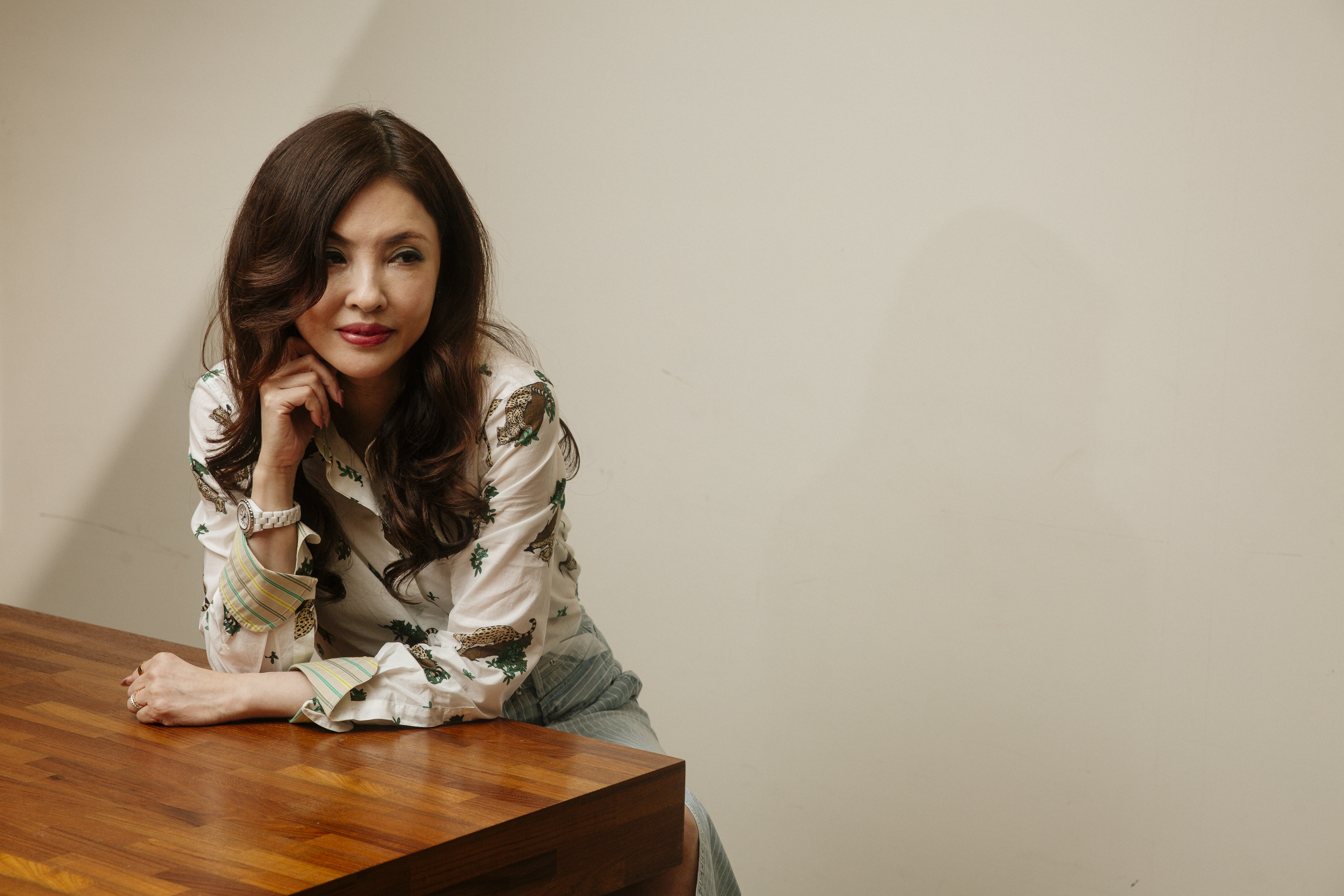 婚姻中的夫妻關係百百種，何如芸要離婚但談起老公仍包容的說：「他對我而言，就像任性的孩子。」