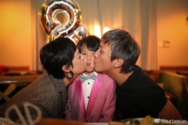 孫儷要鄧超去教兒子「等等」數學，得到的結果讓她啼笑皆非。（翻攝自孫儷微博）