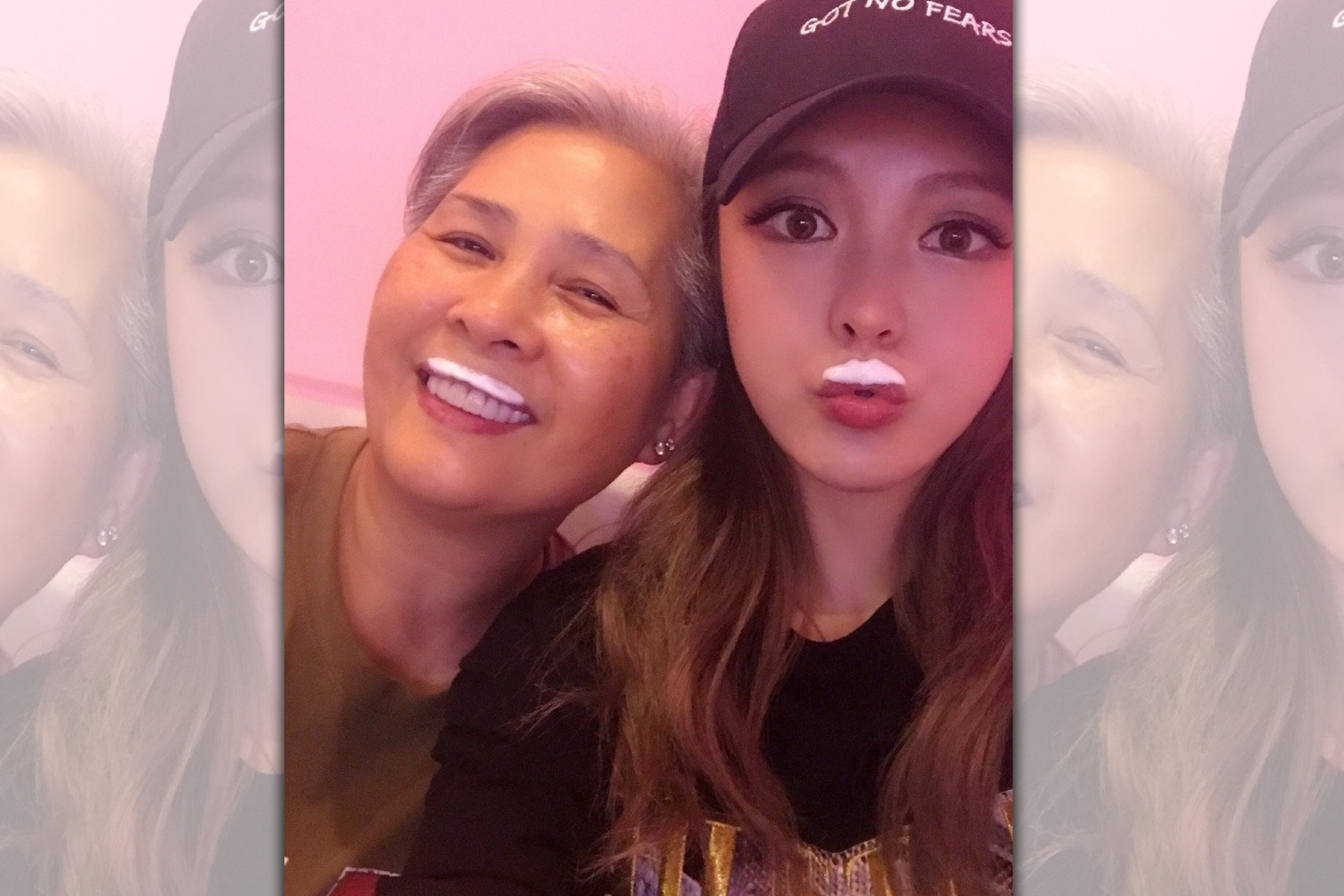 感情好時，羅媽媽和周揚青也會一起互動曬照。（翻攝自搜狐娛樂微博）