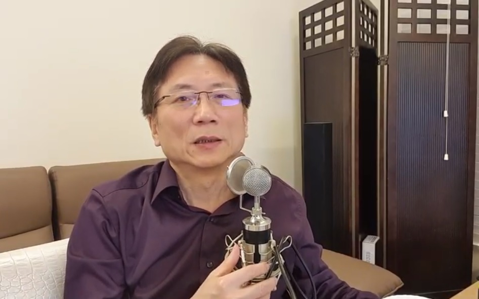 村長也曾對前總統府發言人丁允恭的現任女友C女，有過言語上的騷擾。（翻攝自YouTube）