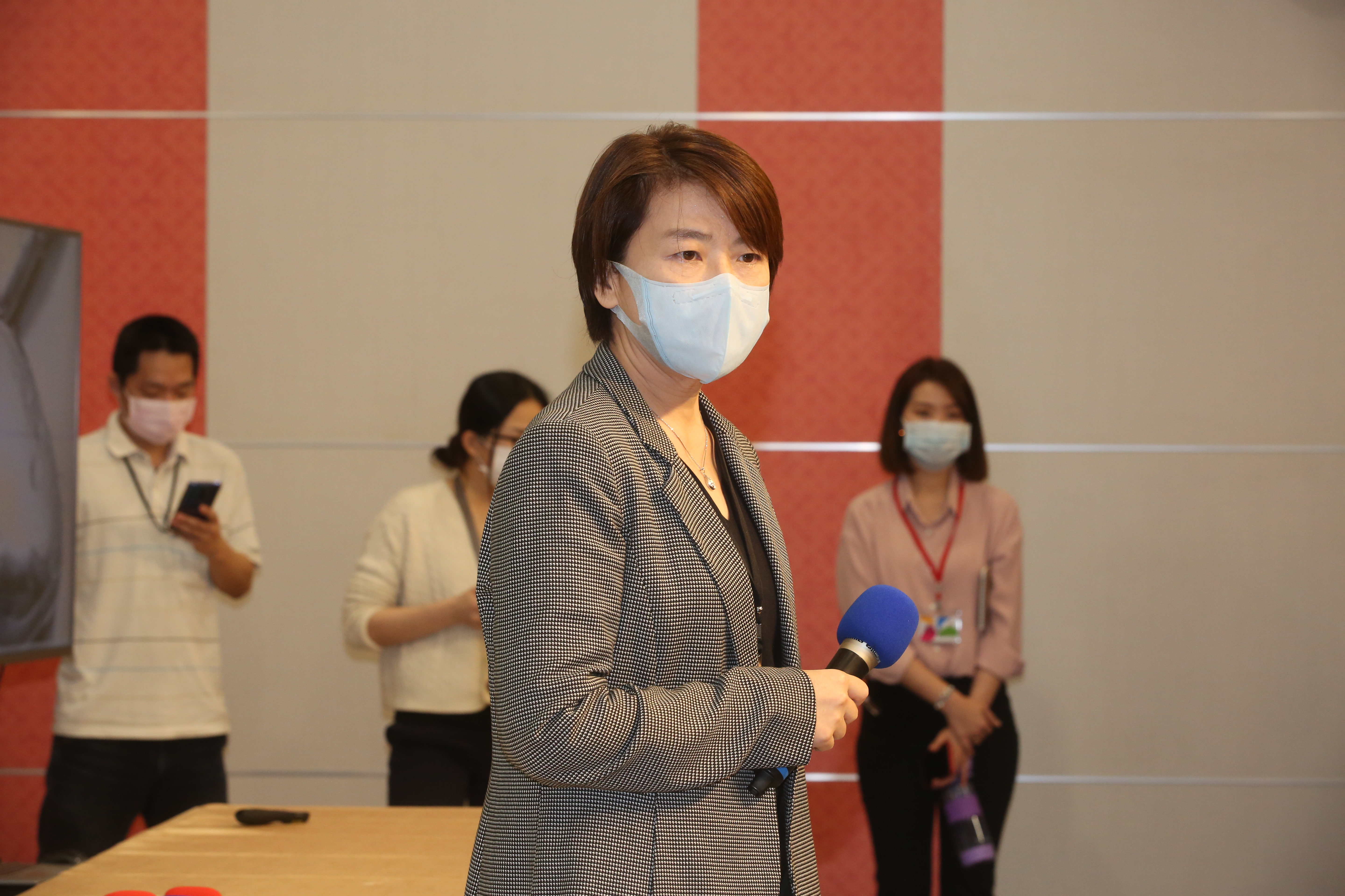 北市副市長黃珊珊坦承，3、4月就發現錢櫃有異常施工現象，但未進行查證即發生大火。