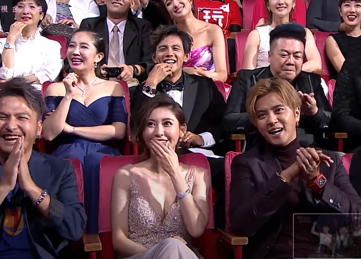 2017年羅志祥和愷樂拿下金鐘獎，意外與阿翔、謝忻同框。（翻攝自金鐘獎頒獎典禮YouTube頻道）