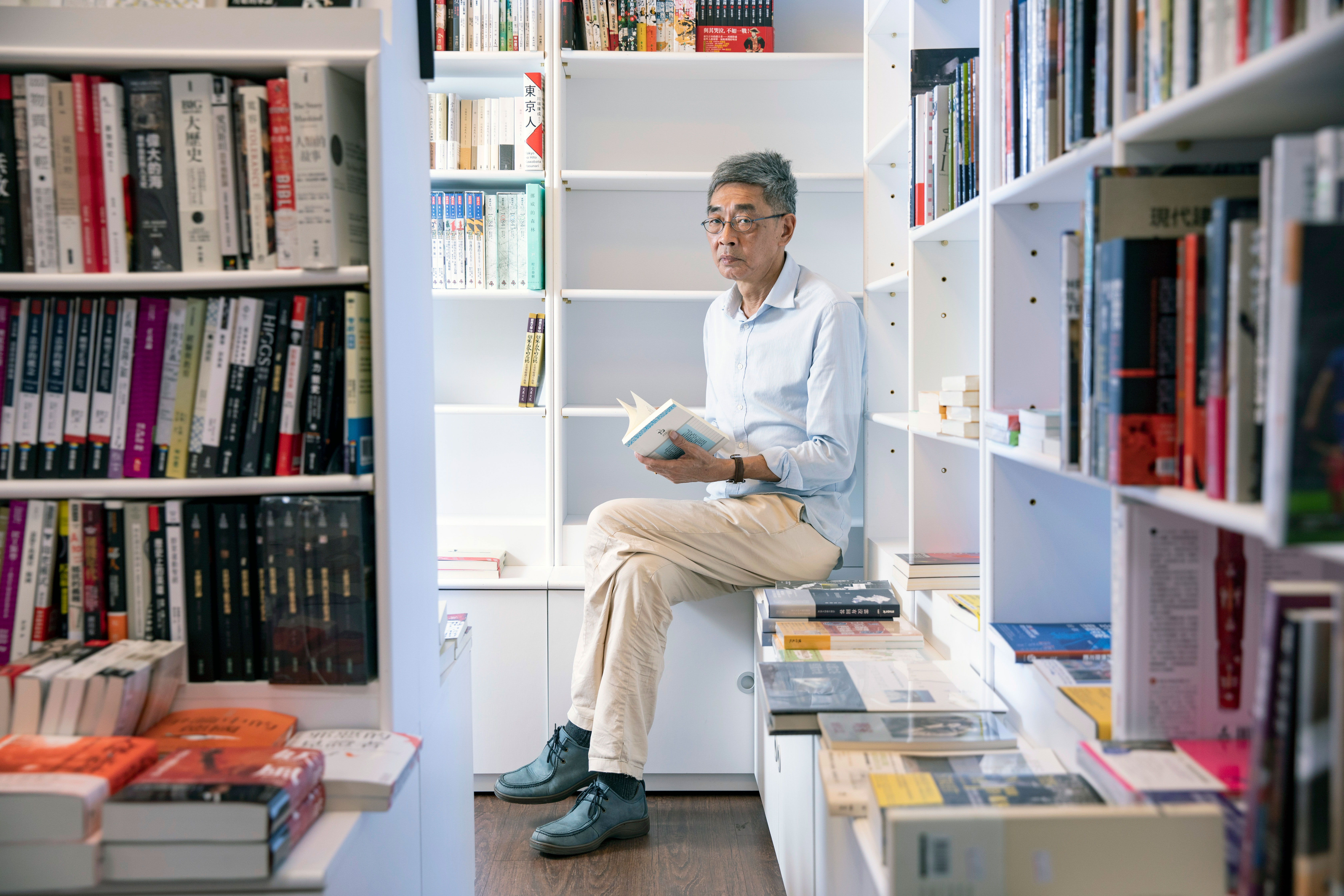 4月16日，林榮基接受專訪時，穿著當年被綁架至中國大陸後，購自大陸的藍衫。近日他多次穿著這套衣服受訪，詎料短短5日之後便遇上潑漆突襲，這套衣服被染紅。