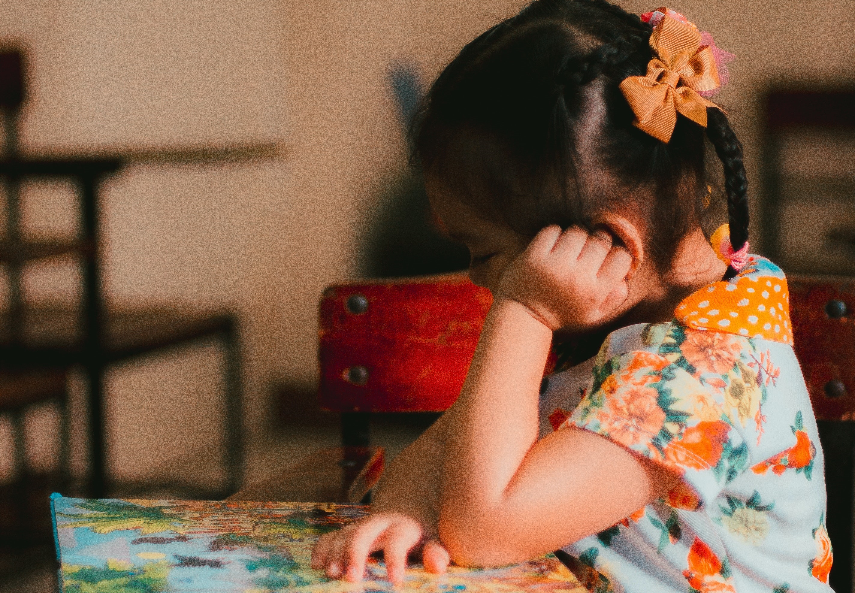 南韓一名小學爆出一年級班導師有性騷擾的不當言論。圖為示意圖,非新聞當事人。(pexels/ian-panelo)