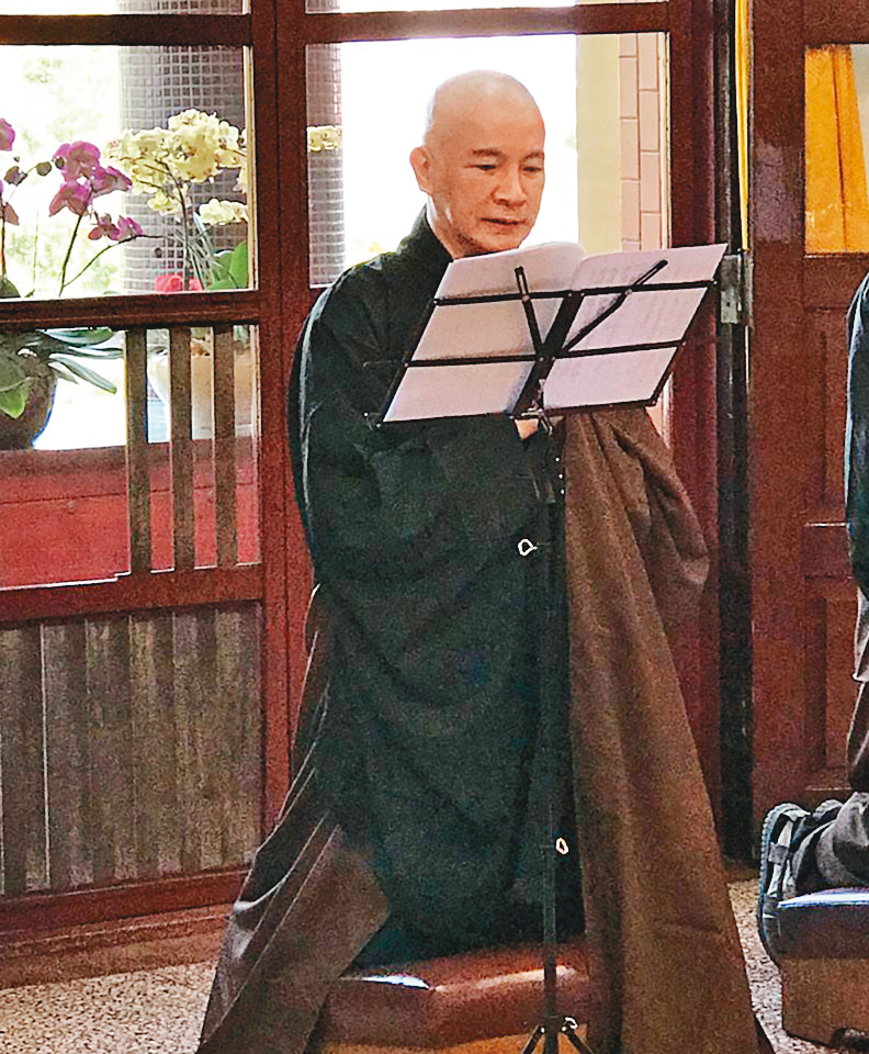 事件爆發後,陳國恩將原本開設講經課的豪宅賣出,不久前落髮出家,在中華佛教青年會教導佛法課程。(翻攝CYBA中華佛教青年會臉書)