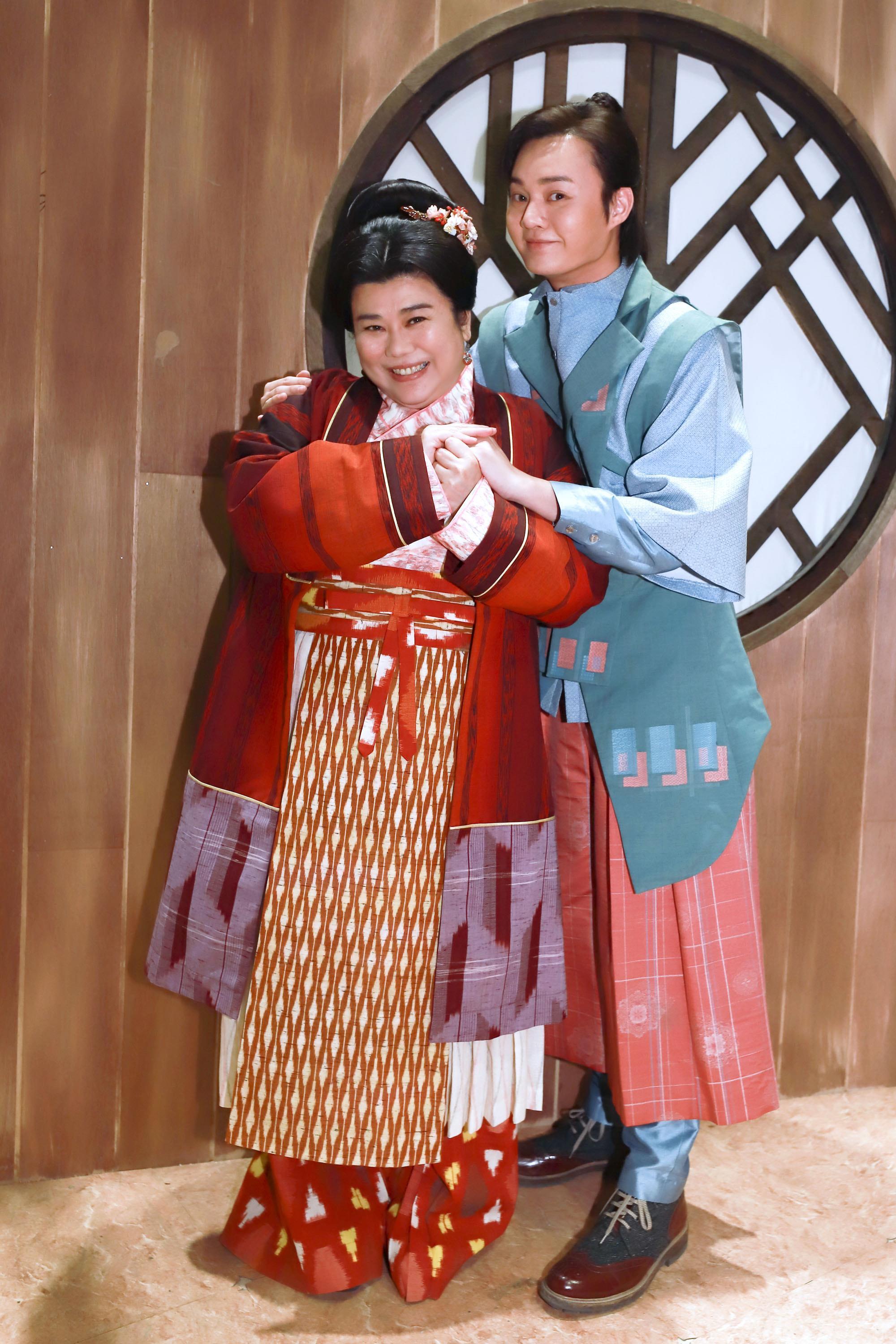 許富凱與林美秀在《孟婆客棧》中飾演母子。(民視提供)