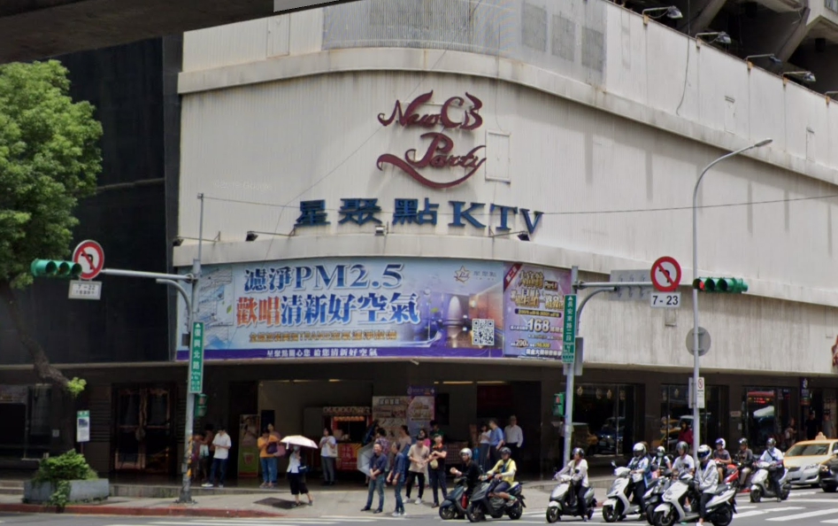 星聚點復興館、梅花戲院、朝代大戲院被查出消防不合格，28日起停業並限期改善。（翻攝自Google Map）