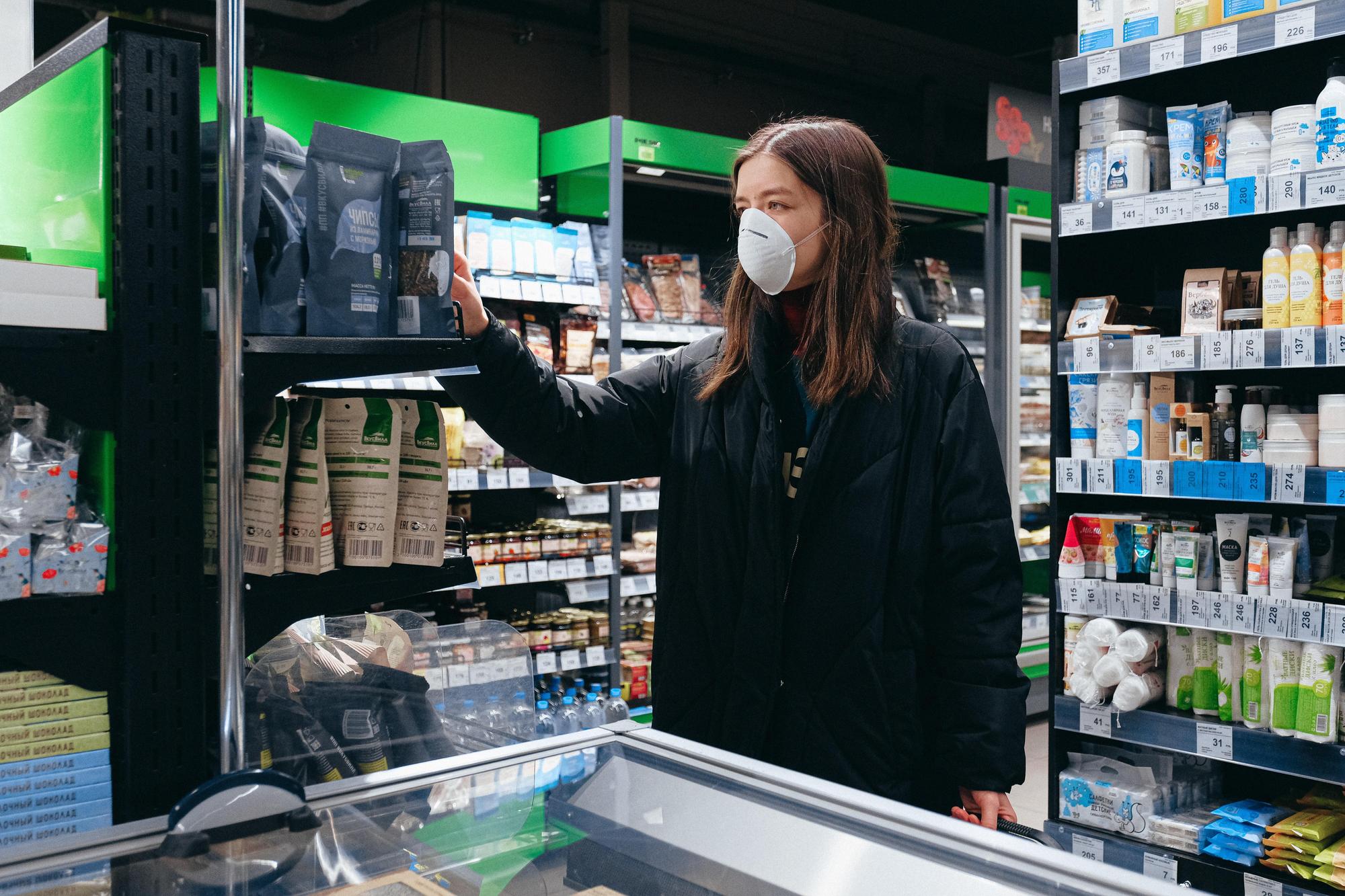 日本2大超商宣布為防疫推出新措施,示意圖。(攝影師:Anna Shvets,Pexels提供)