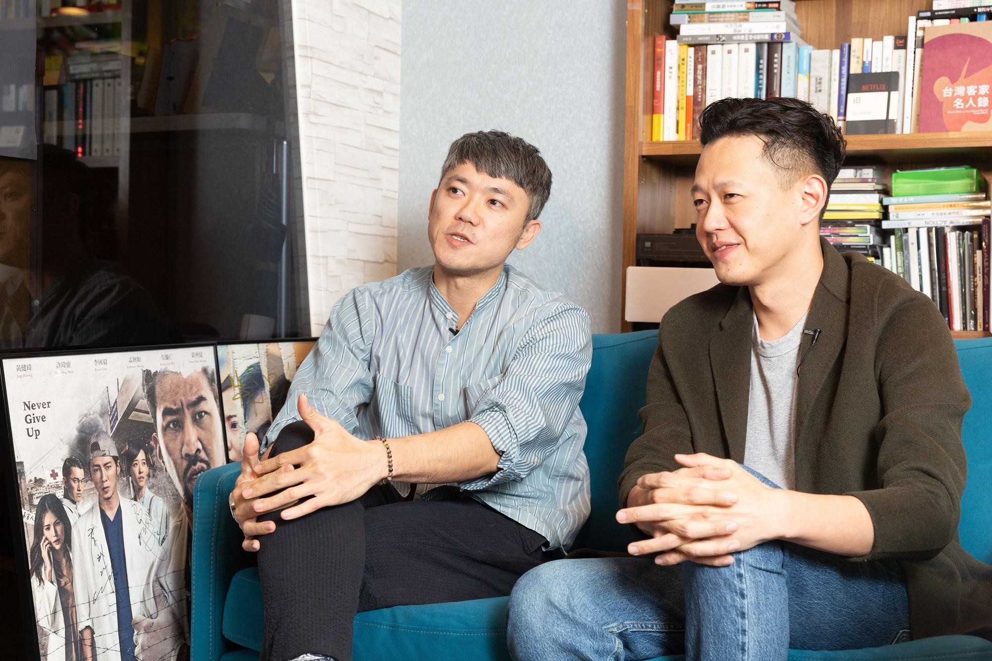 導演莊絢維(右)、陳冠仲(左)受訪時皆表示被林心如表演嚇到。(瀚草提供)