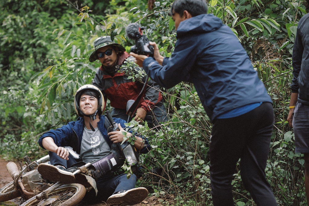 男神馬力歐拍戲落難,狼狽不堪。(龍祥電影提供)