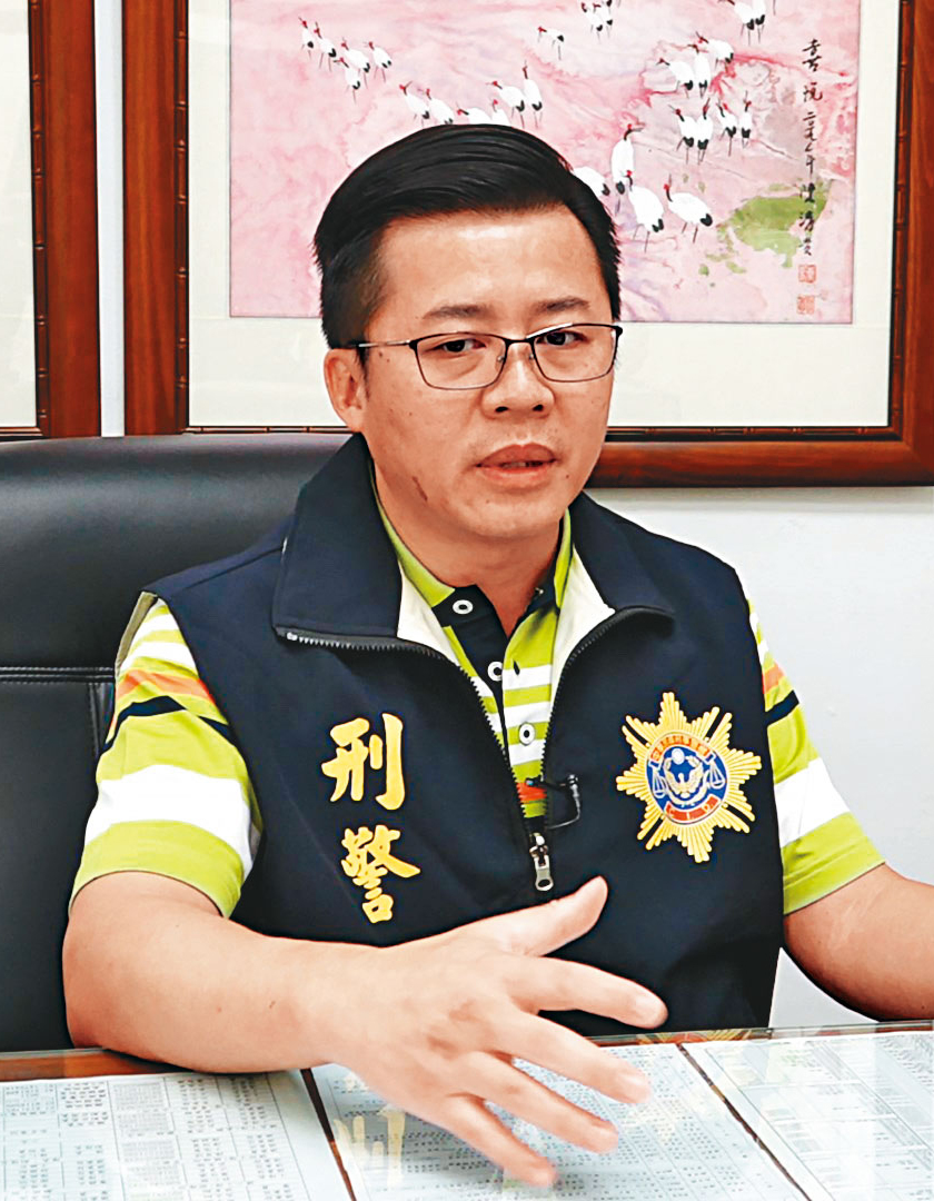 岡山警分局偵查隊長陳仁正，率領偵查隊迅速破案。
