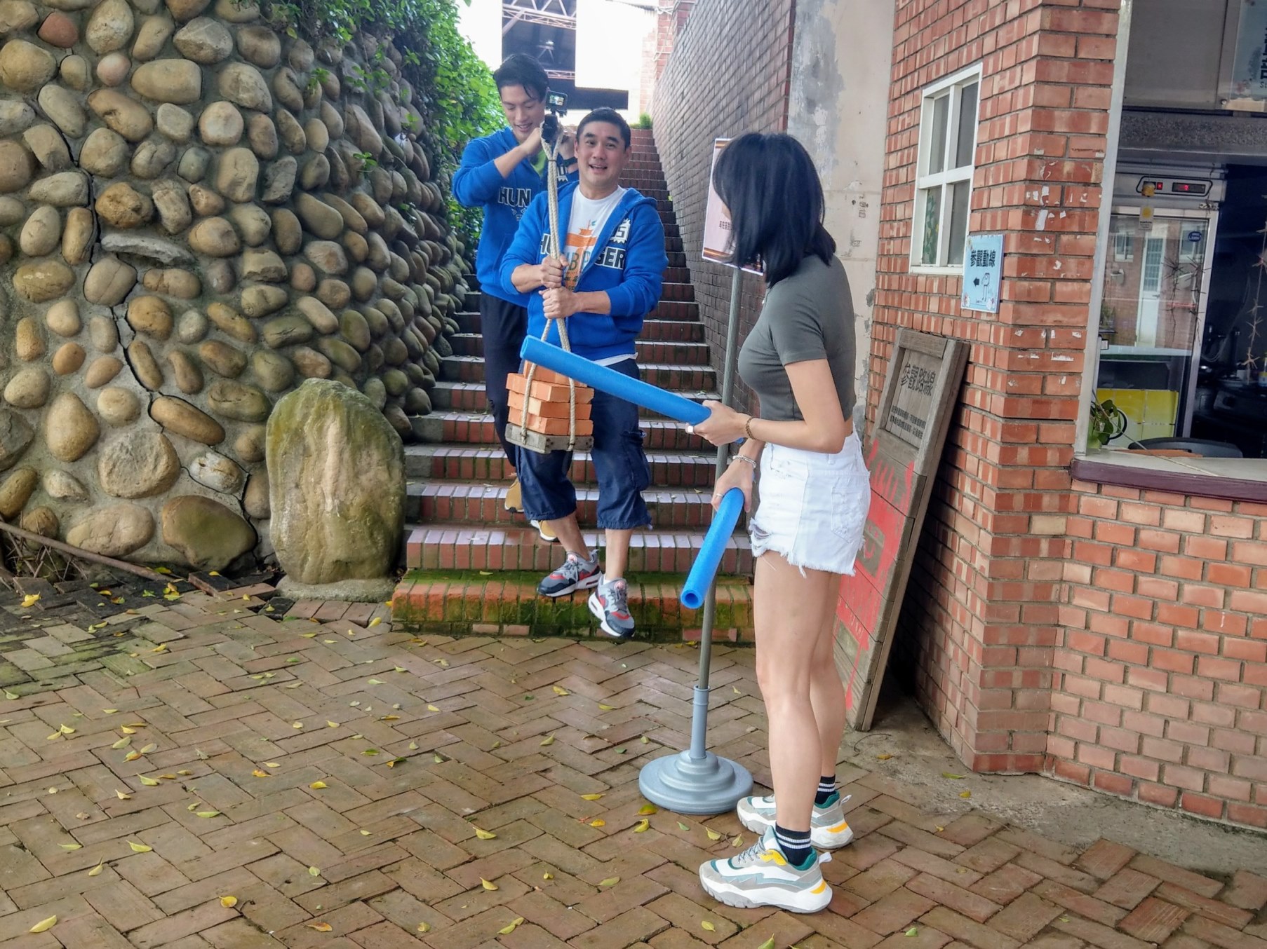 吳大維則是不擅長「騙人」,因為他原本試圖要陷害吳采臻答錯題目,沒想到她卻答對得分。(中視提供)