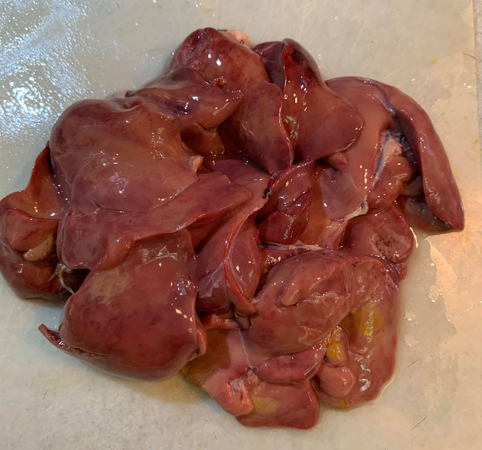 雞肝是重要的味道組成一環,取代鴿肉的野味。