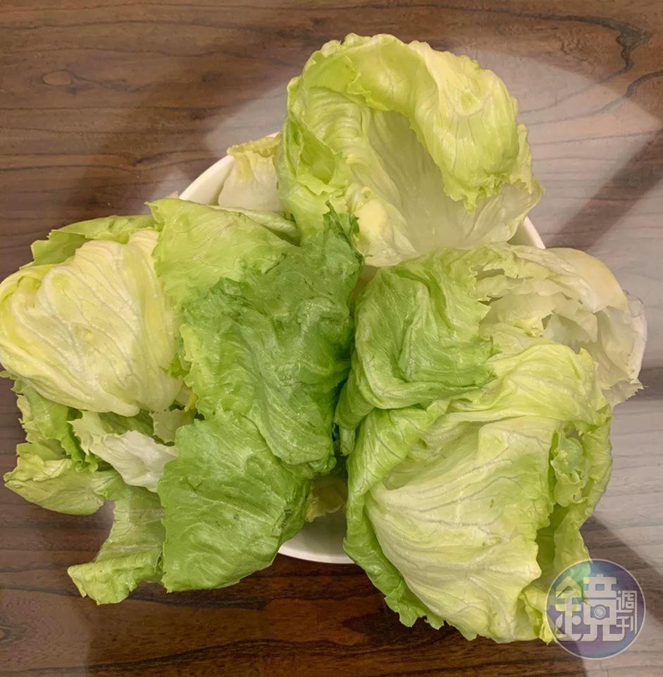 脫去水分後的生菜葉，青翠可口。
