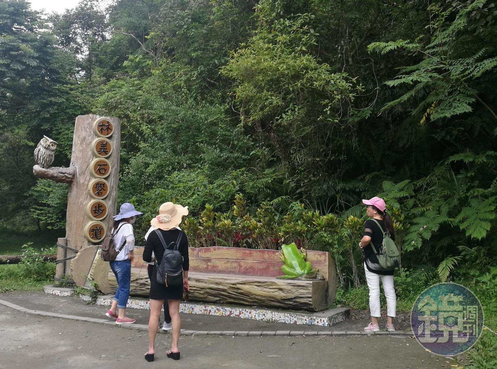全長1.7公里的「林美石磐步道」十分受遊客喜愛。
