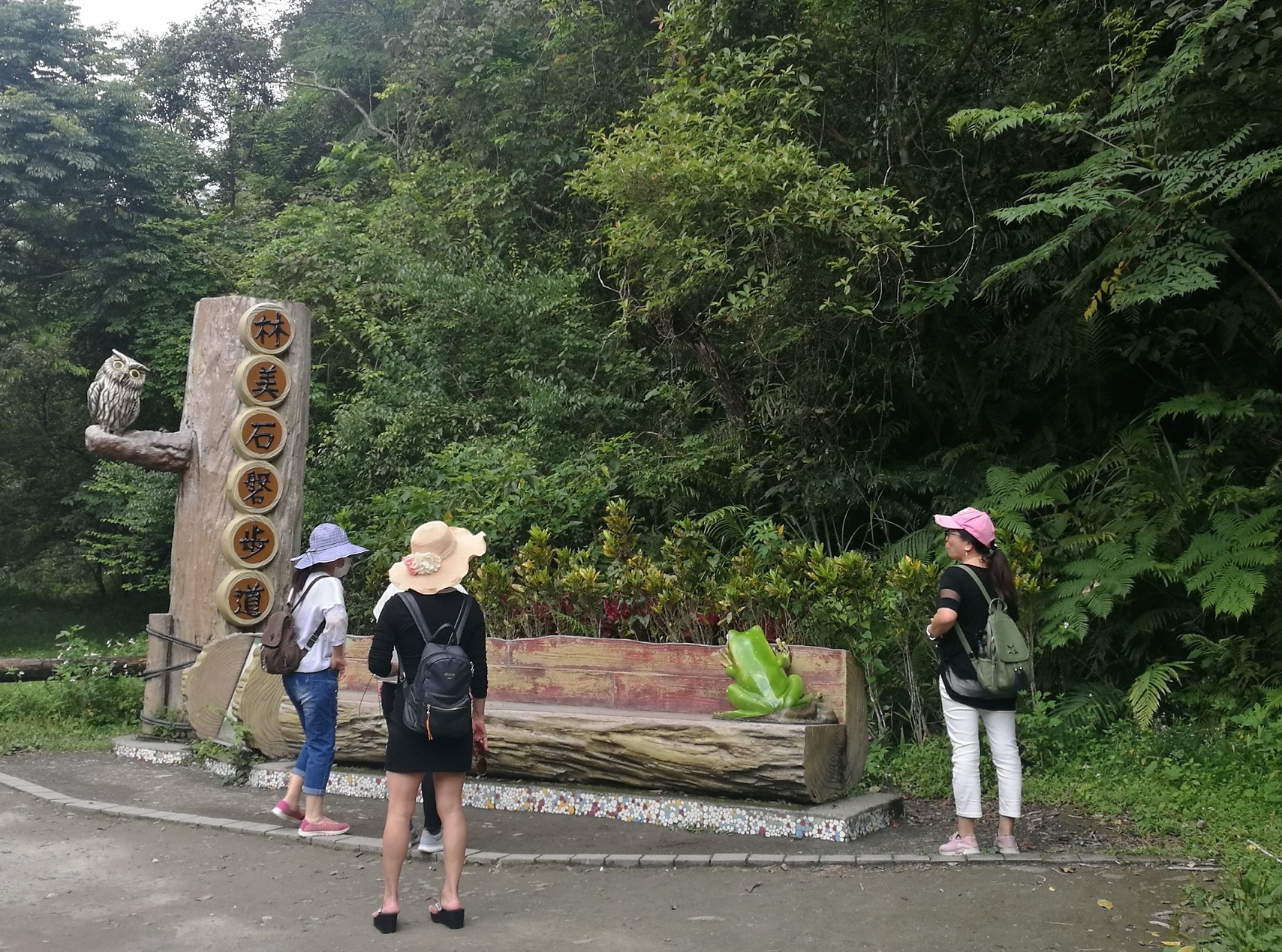 全長1.7公里的「林美石磐步道」十分受遊客喜愛。