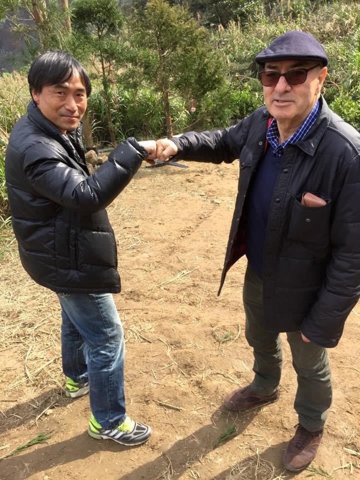 從《沈默》藝術總監丹提費瑞帝(右)身上,陳新發(左)看到對美感的自信。 (陳新發提供)
