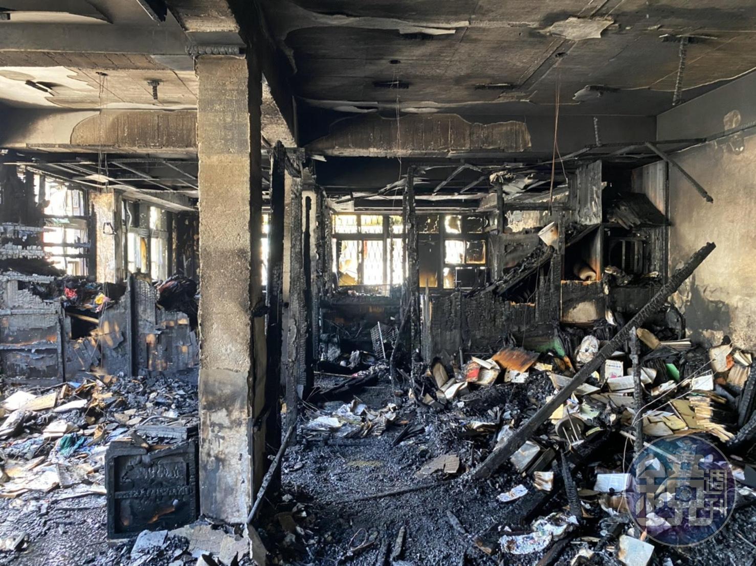 名醫賴文德高雄住處失火,女兒一家五口逃生不及罹難,所在的4樓內部已燒成焦黑。(讀者提供)